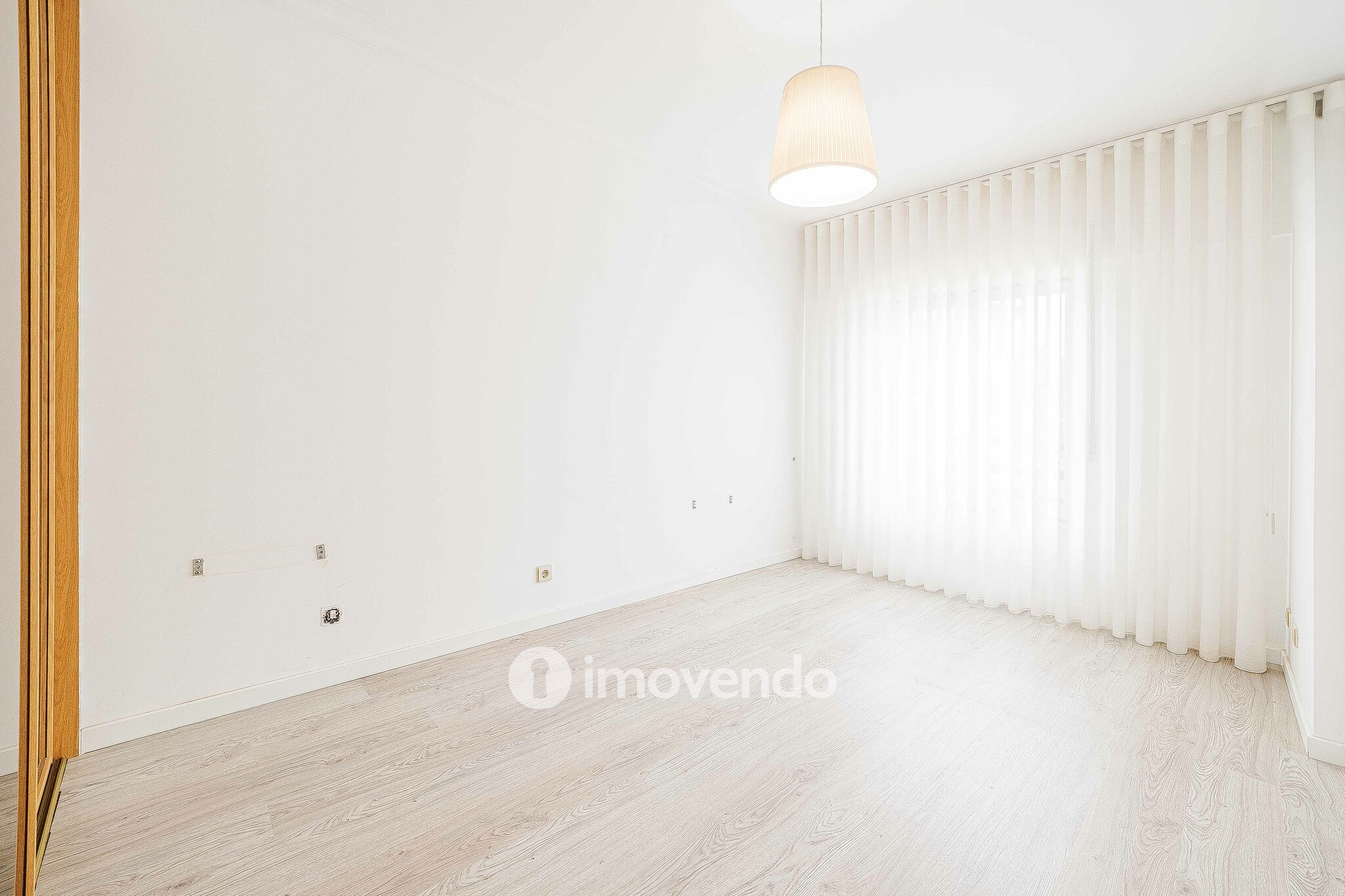 Apartamento T2 pronto a habitar, com arrecadação, no Montijo