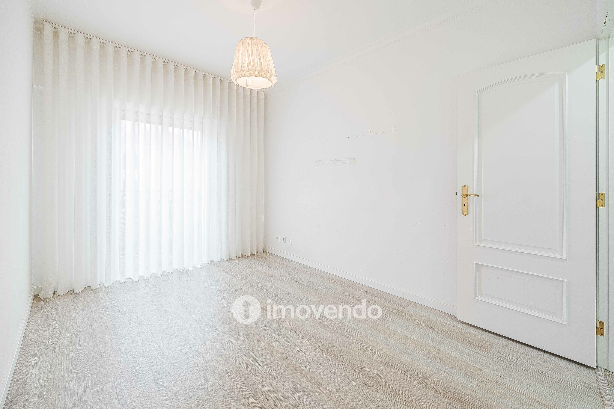 Apartamento T2 pronto a habitar, com arrecadação, no Montijo