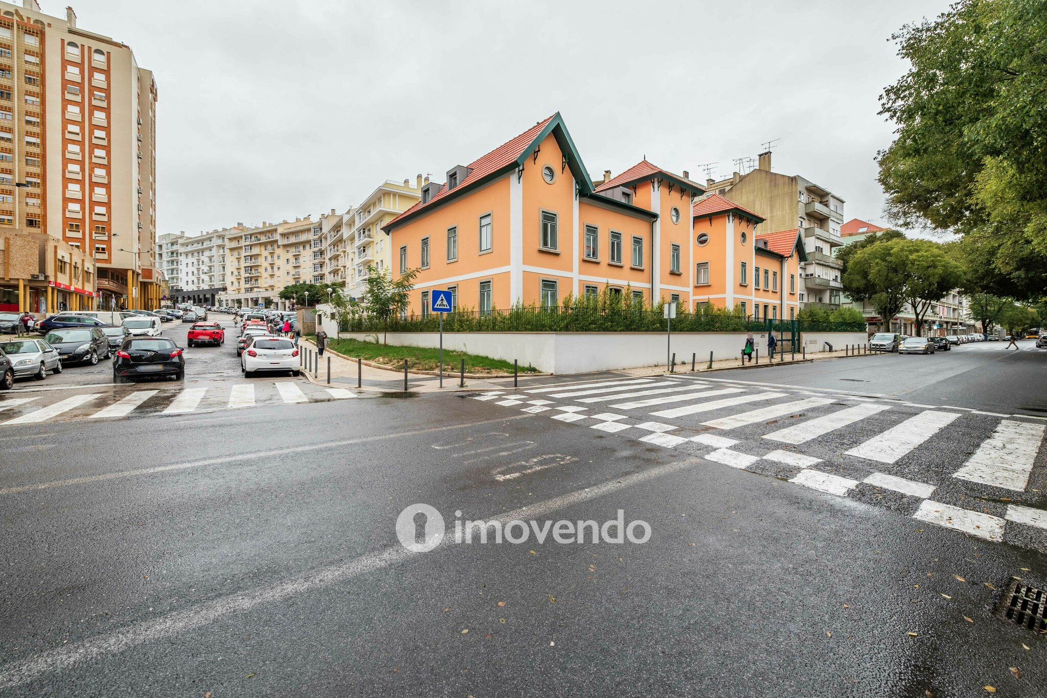 Apartamento T1 novo, com estacionamento, no Condomínio Bouga Nville