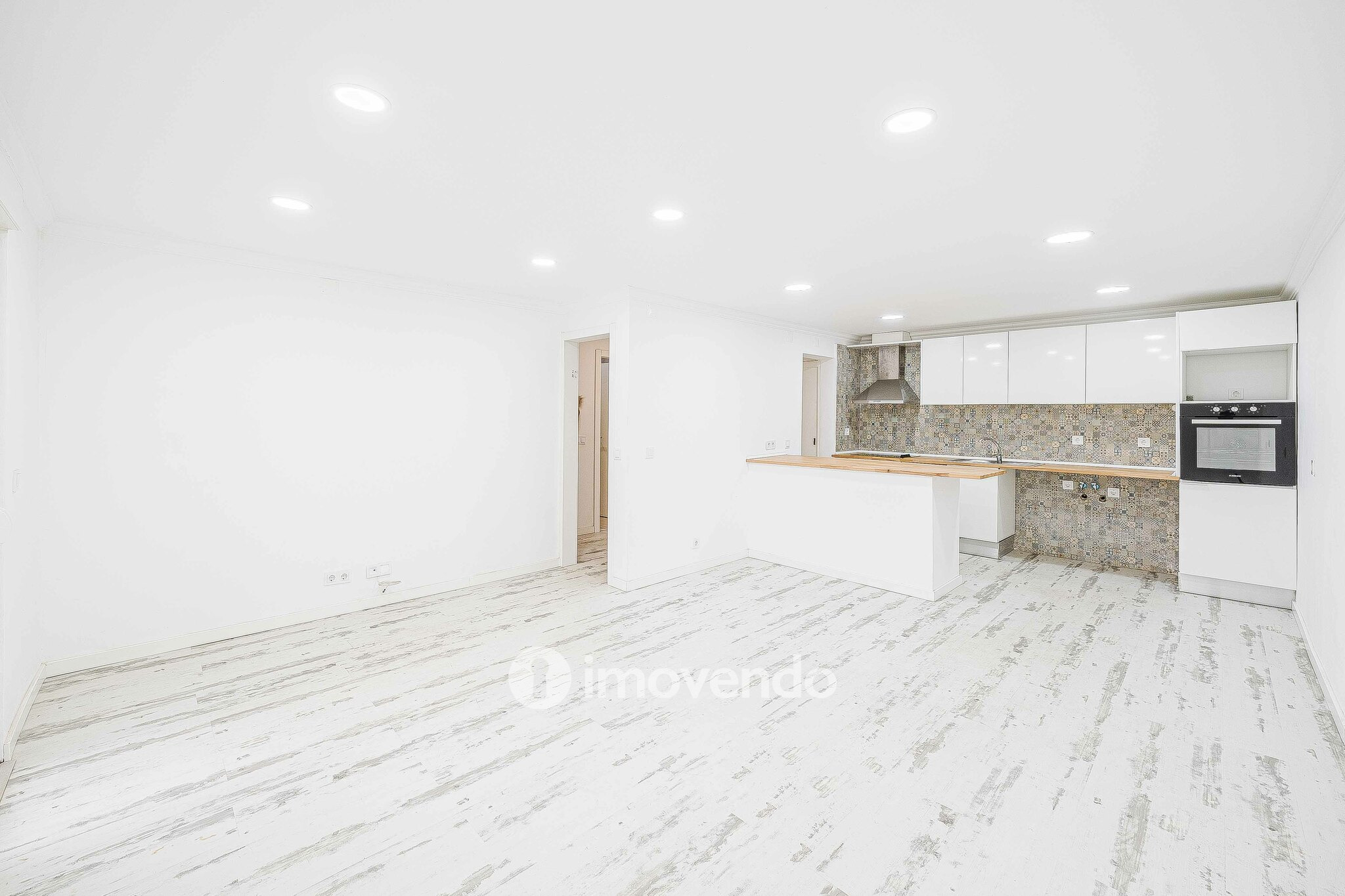 Apartamento T1 totalmente renovado, com varanda, na Sobreda