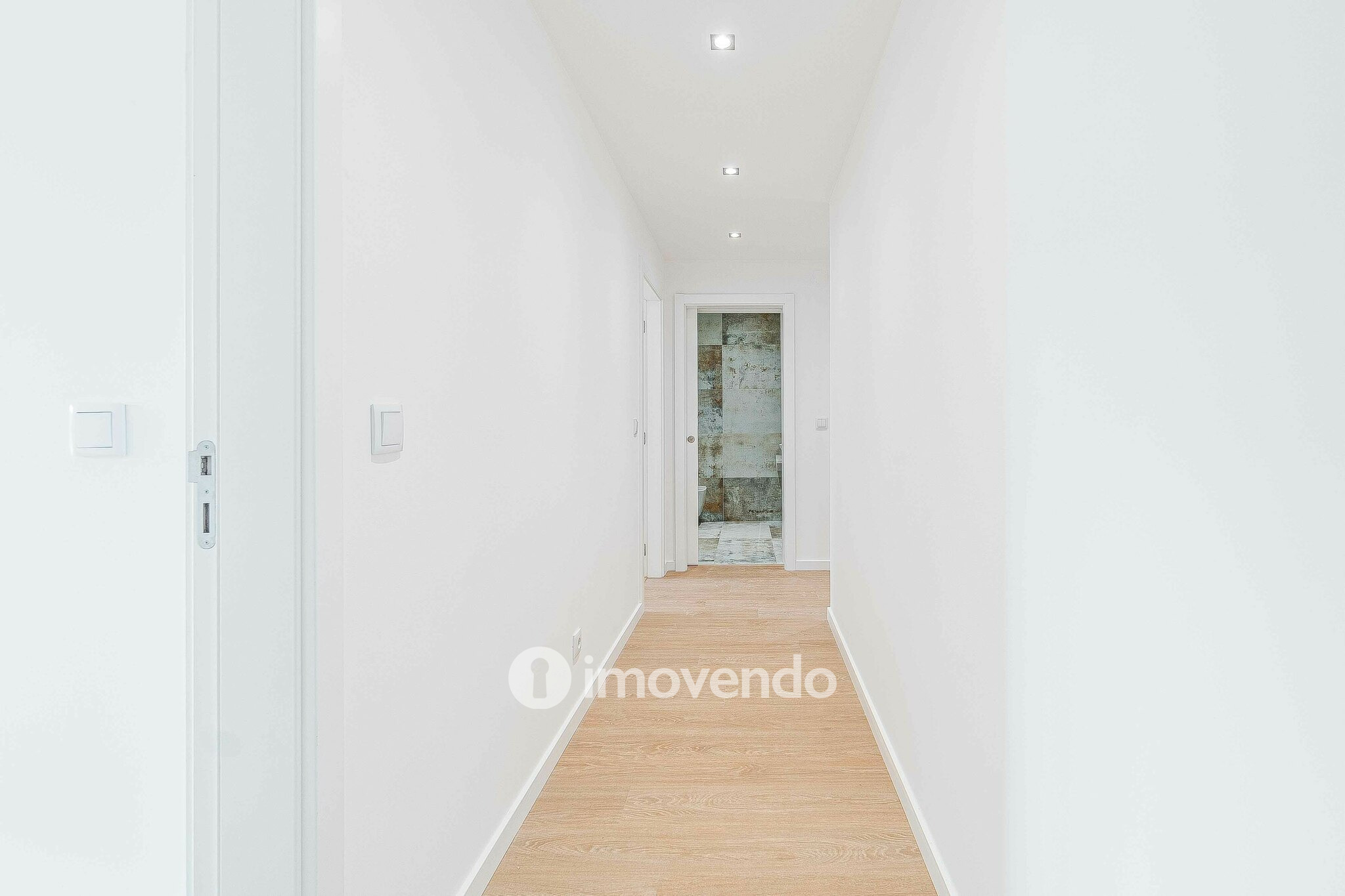 Apartamento T3 Duplex novo, com terraço e garagem, em Loures