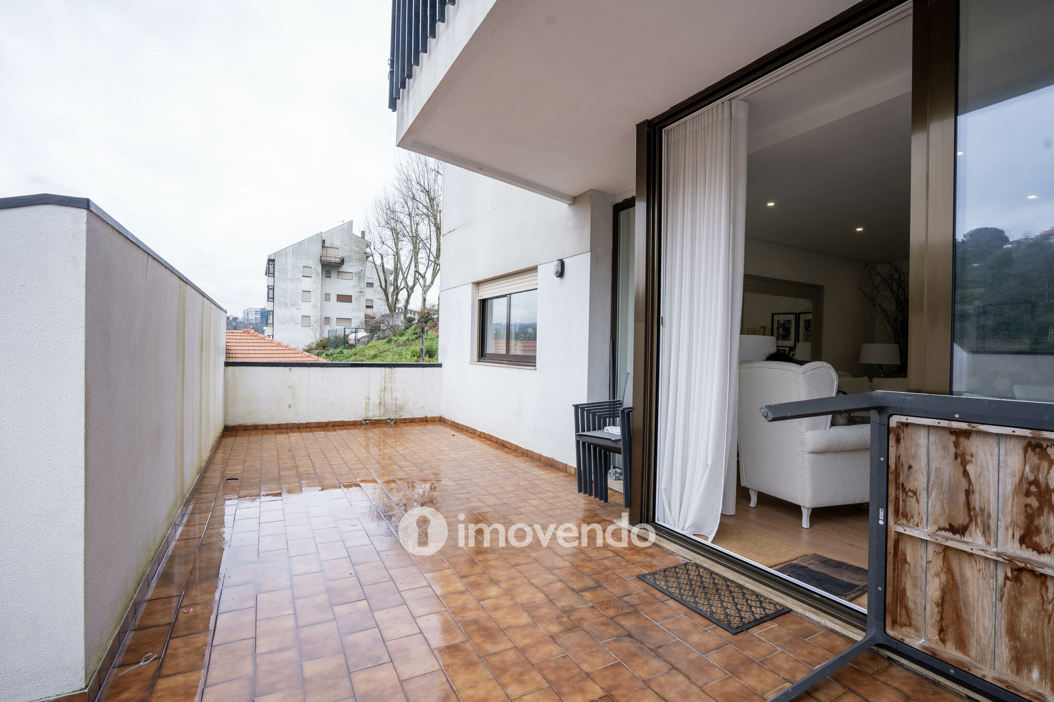 Apartamento T2+1 renovado, com terraço com 27m², em Amarante