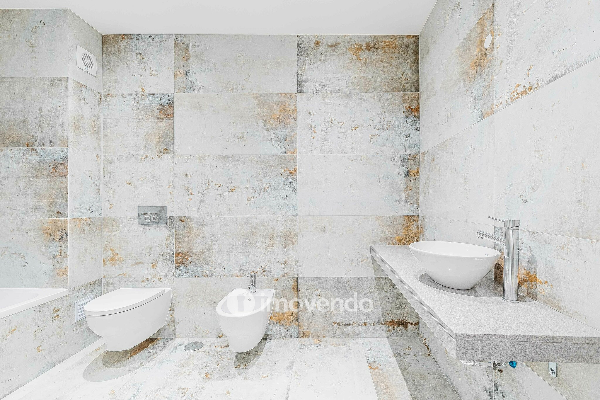 Apartamento T3 Duplex novo, com terraço e garagem, em Loures