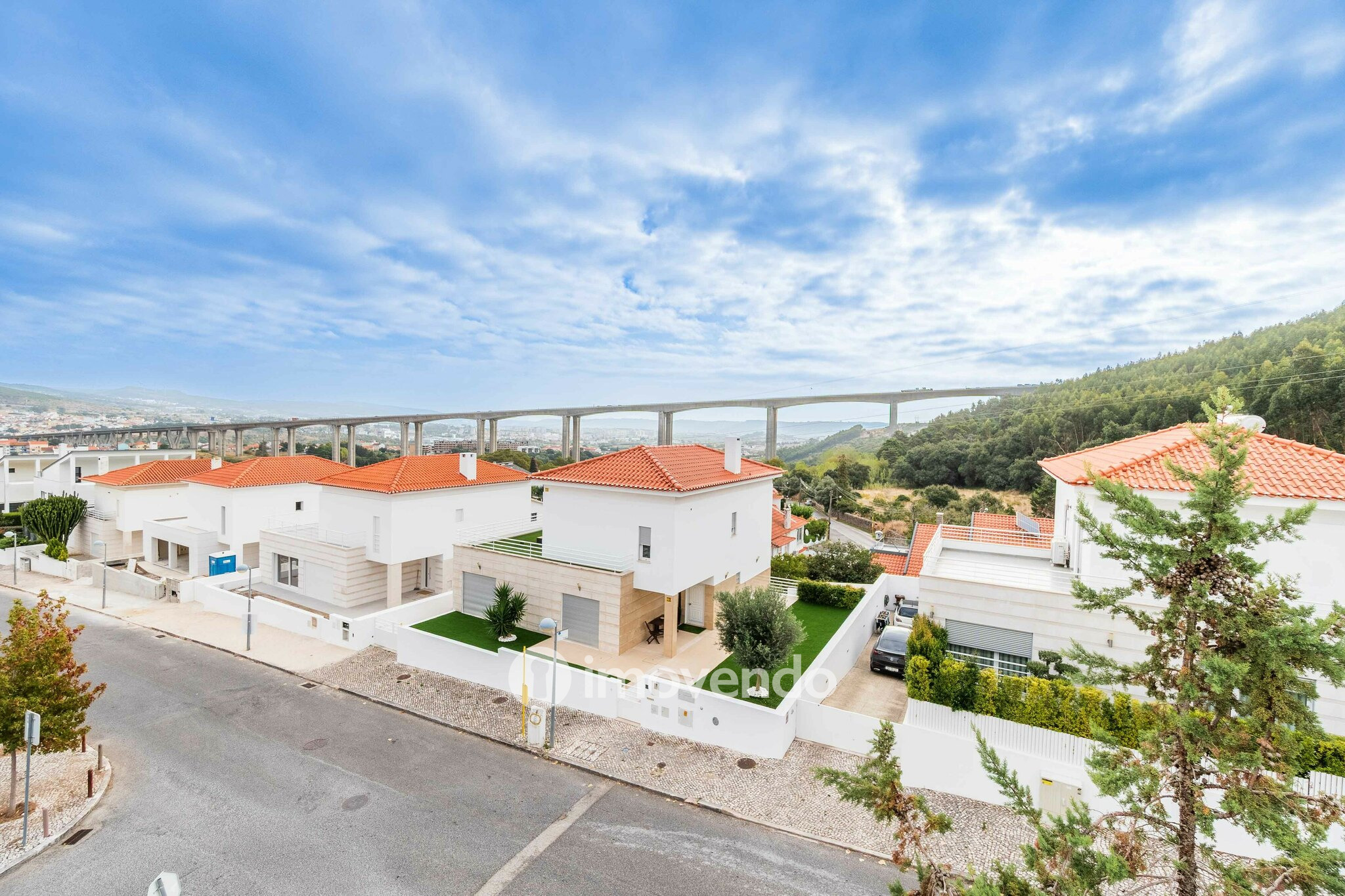 Apartamento T3 Duplex novo, com terraço e garagem, em Loures