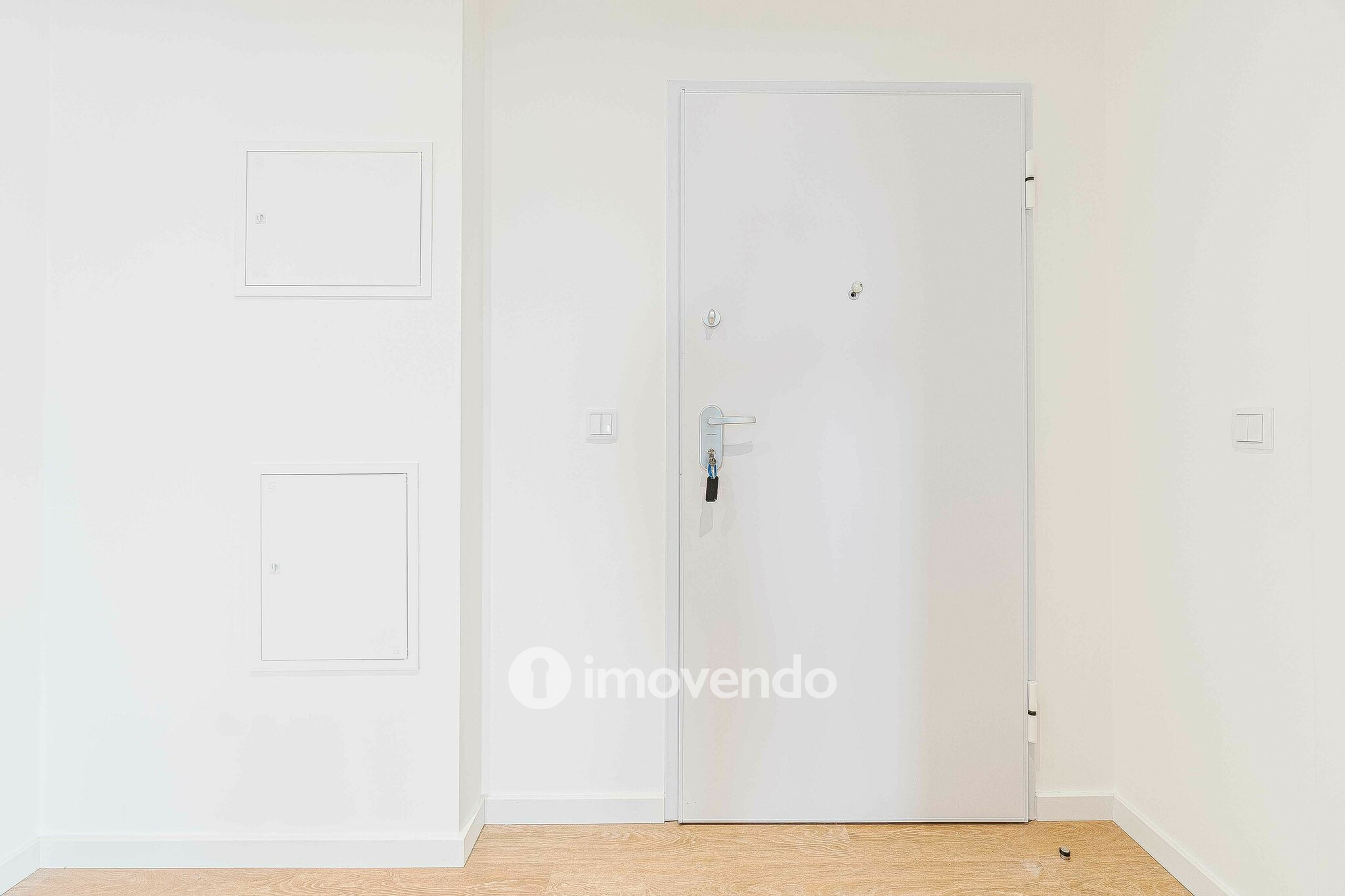 Apartamento T3 Duplex novo, com terraço e garagem, em Loures