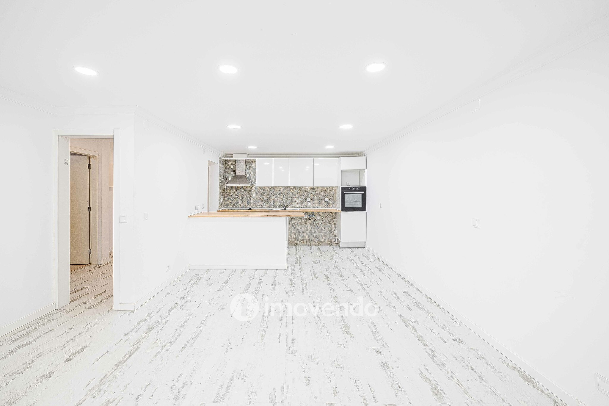 Apartamento T1 totalmente renovado, com varanda, na Sobreda