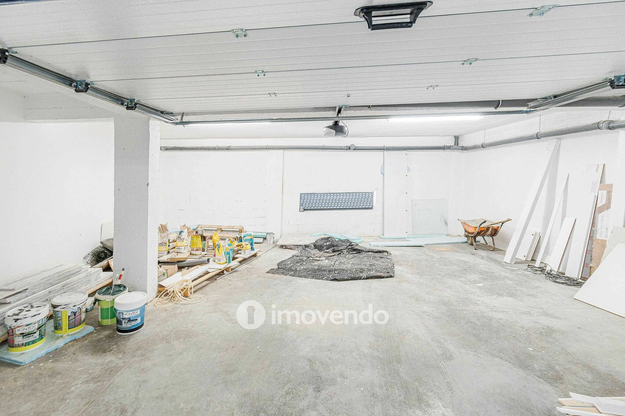 Apartamento T3 Duplex novo, com terraço e garagem, em Loures