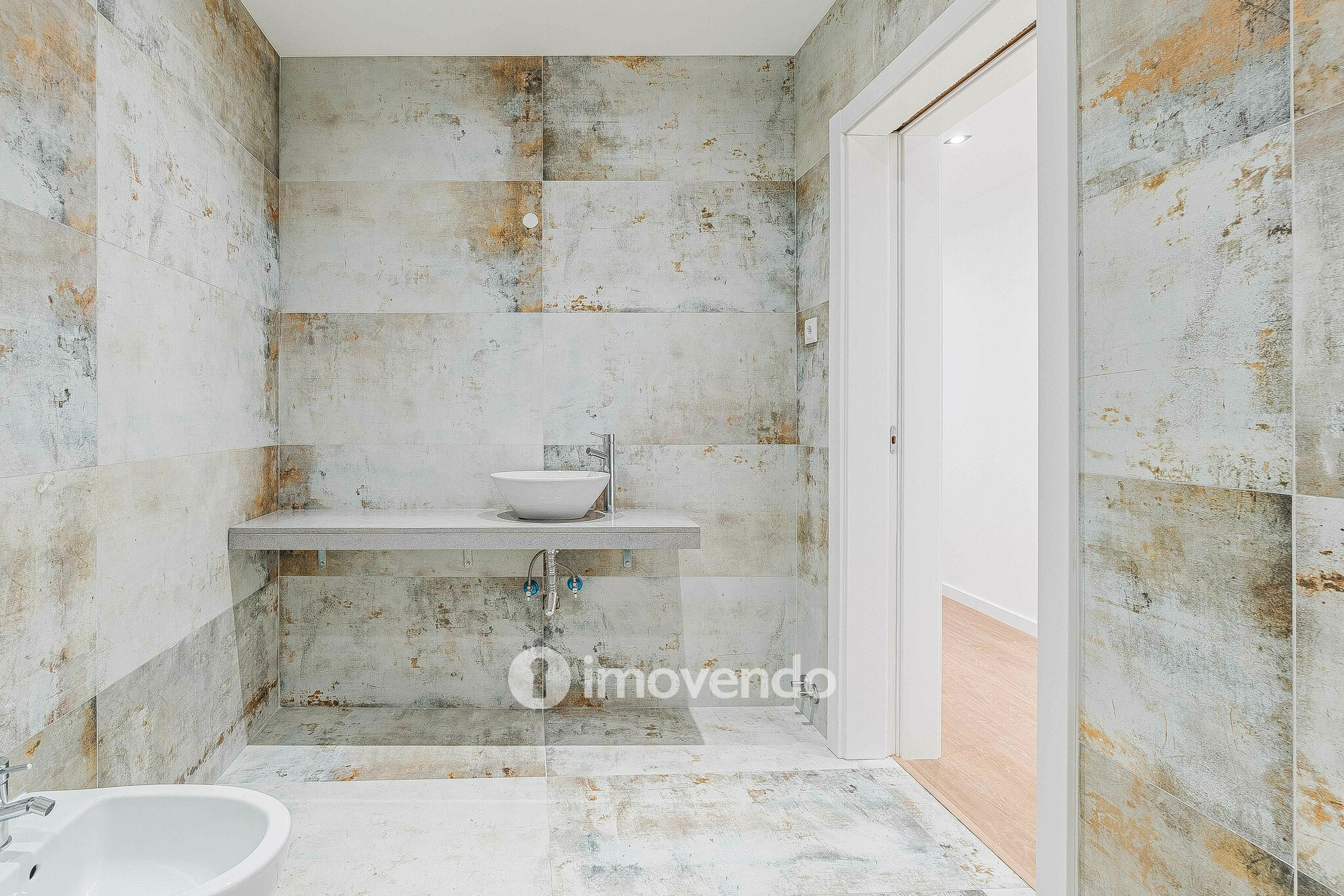 Apartamento T3 Duplex novo, com terraço e garagem, em Loures