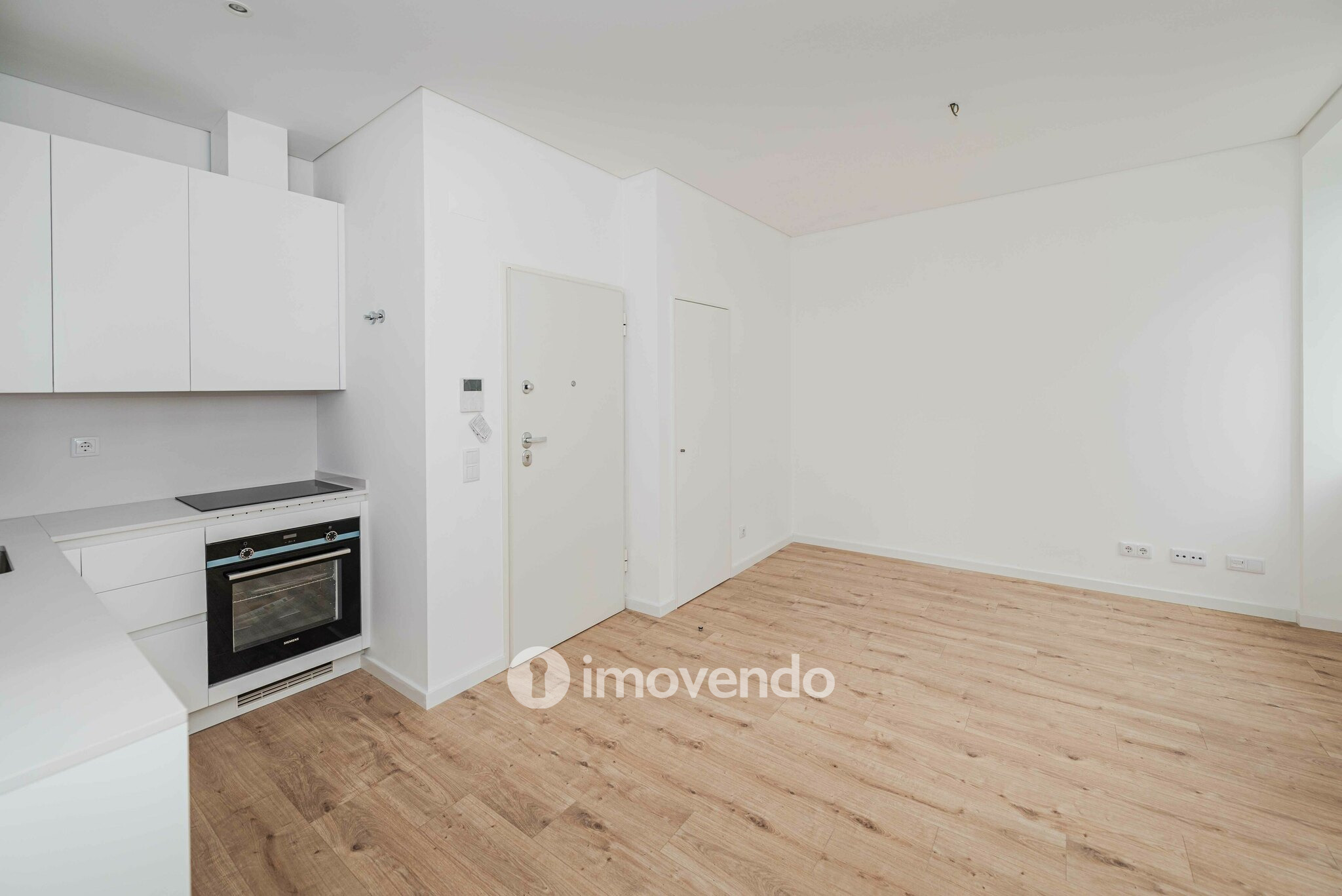 Apartamento T1 exclusivo, pronto a habitar, no Condomínio Bouga Nville