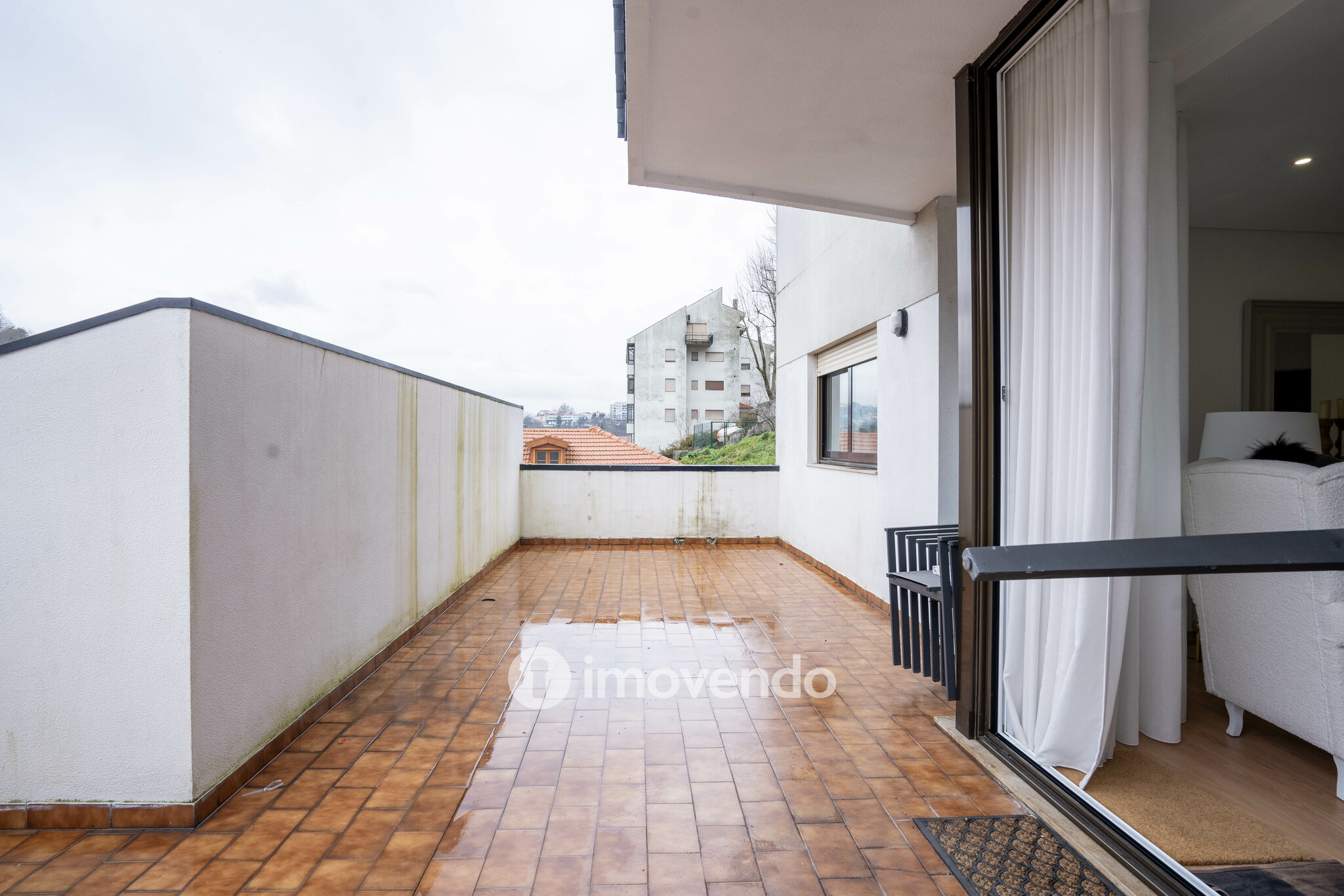 Apartamento T2+1 renovado, com terraço com 27m², em Amarante