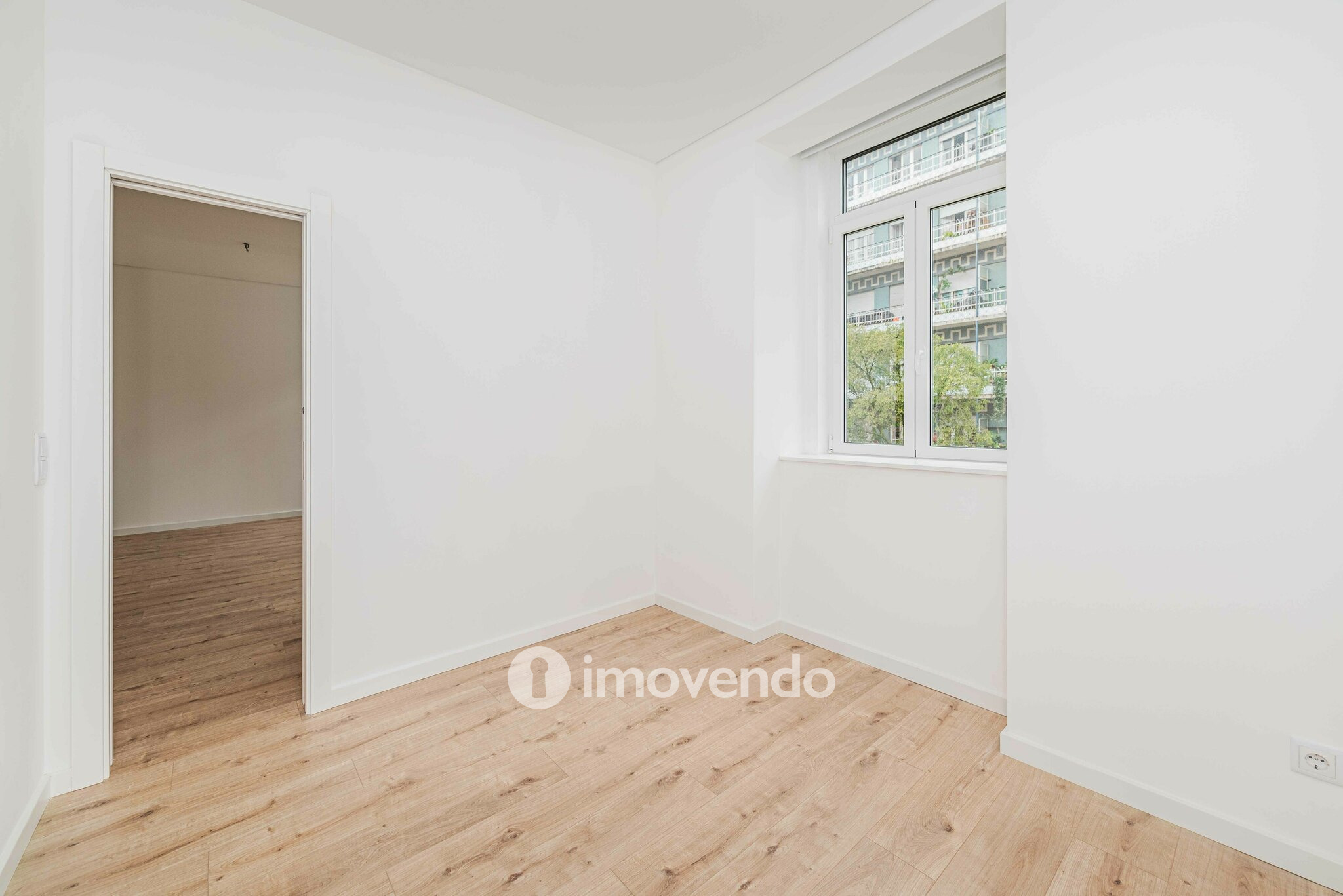 Apartamento T1 exclusivo, pronto a habitar, no Condomínio Bouga Nville