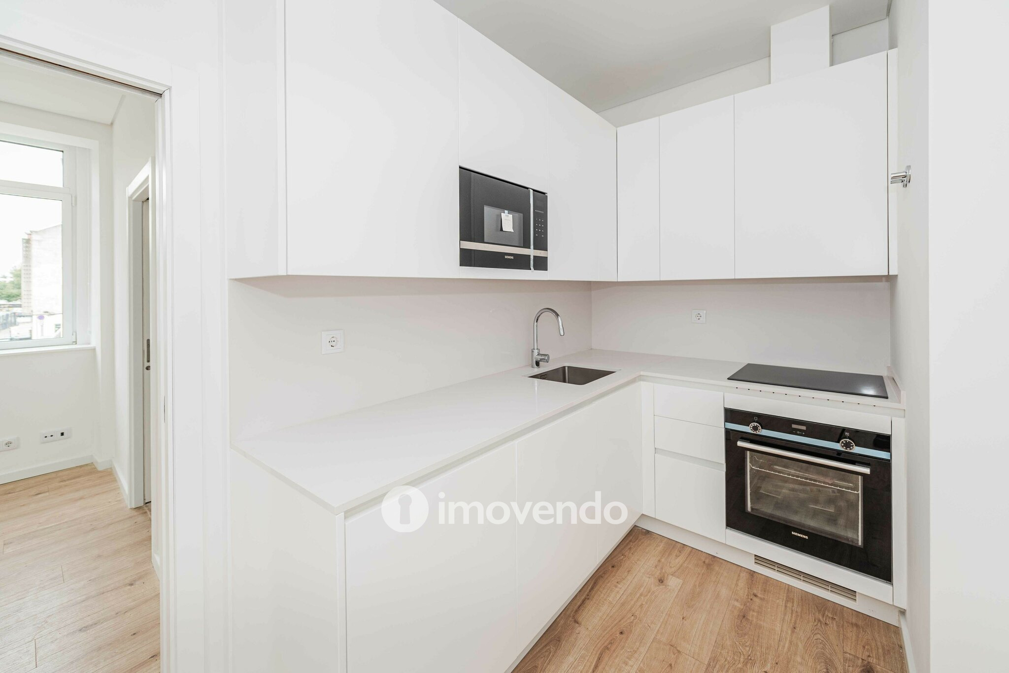 Apartamento T1 exclusivo, pronto a habitar, no Condomínio Bouga Nville