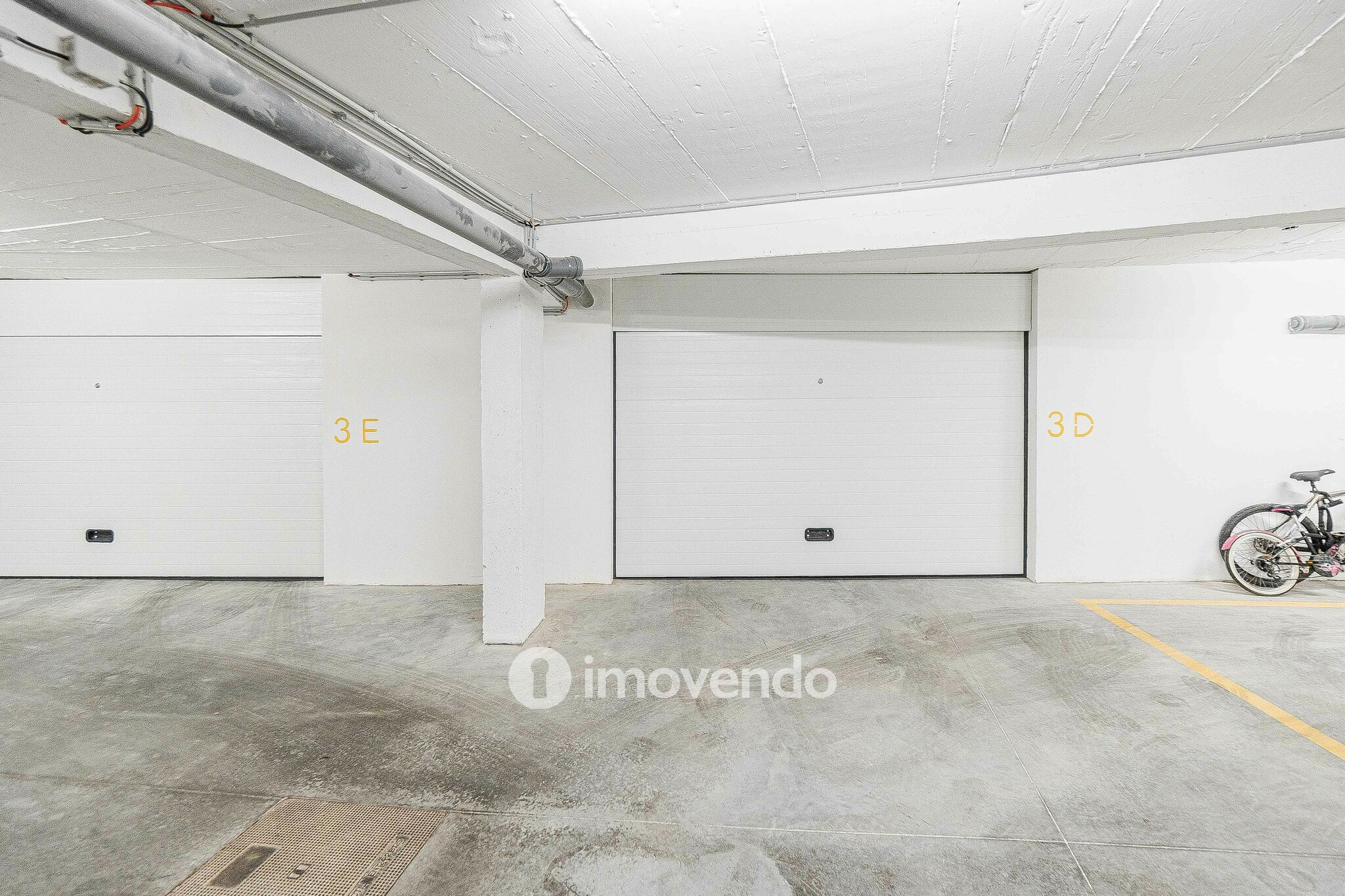 Apartamento T3 Duplex novo, com terraço e garagem, em Loures