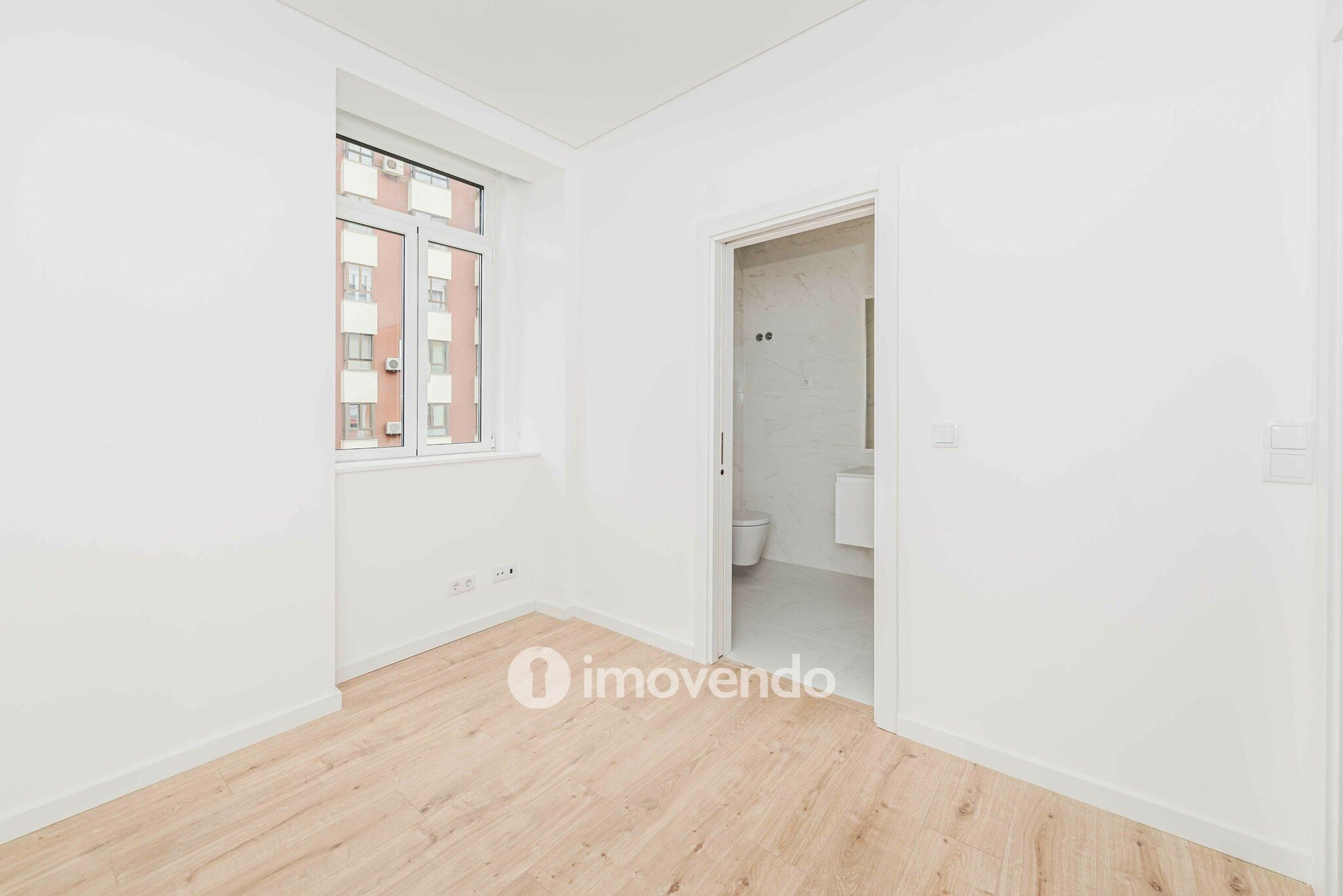 Apartamento T1 exclusivo, pronto a habitar, no Condomínio Bouga Nville