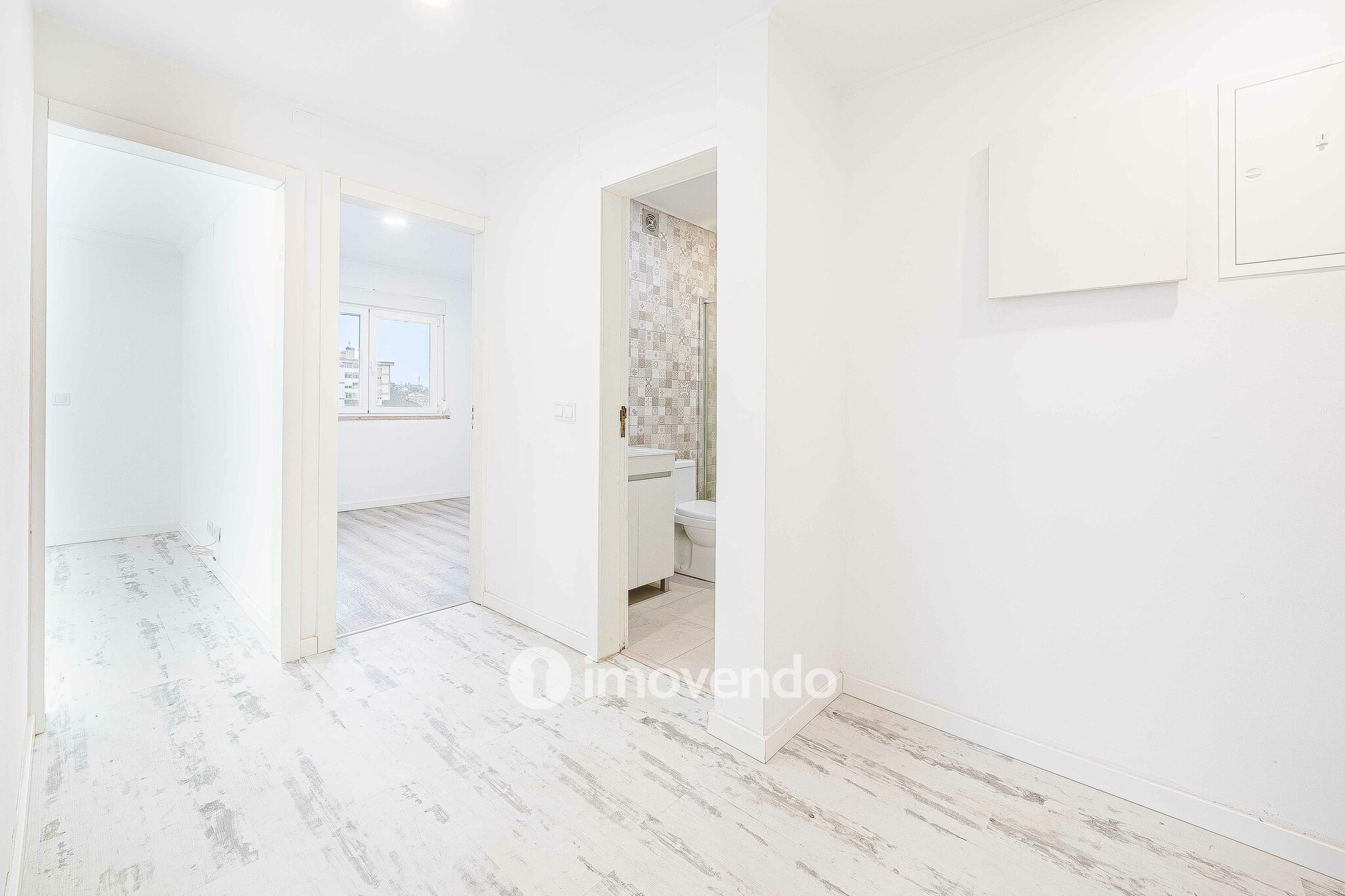 Apartamento T1 totalmente renovado, com varanda, na Sobreda