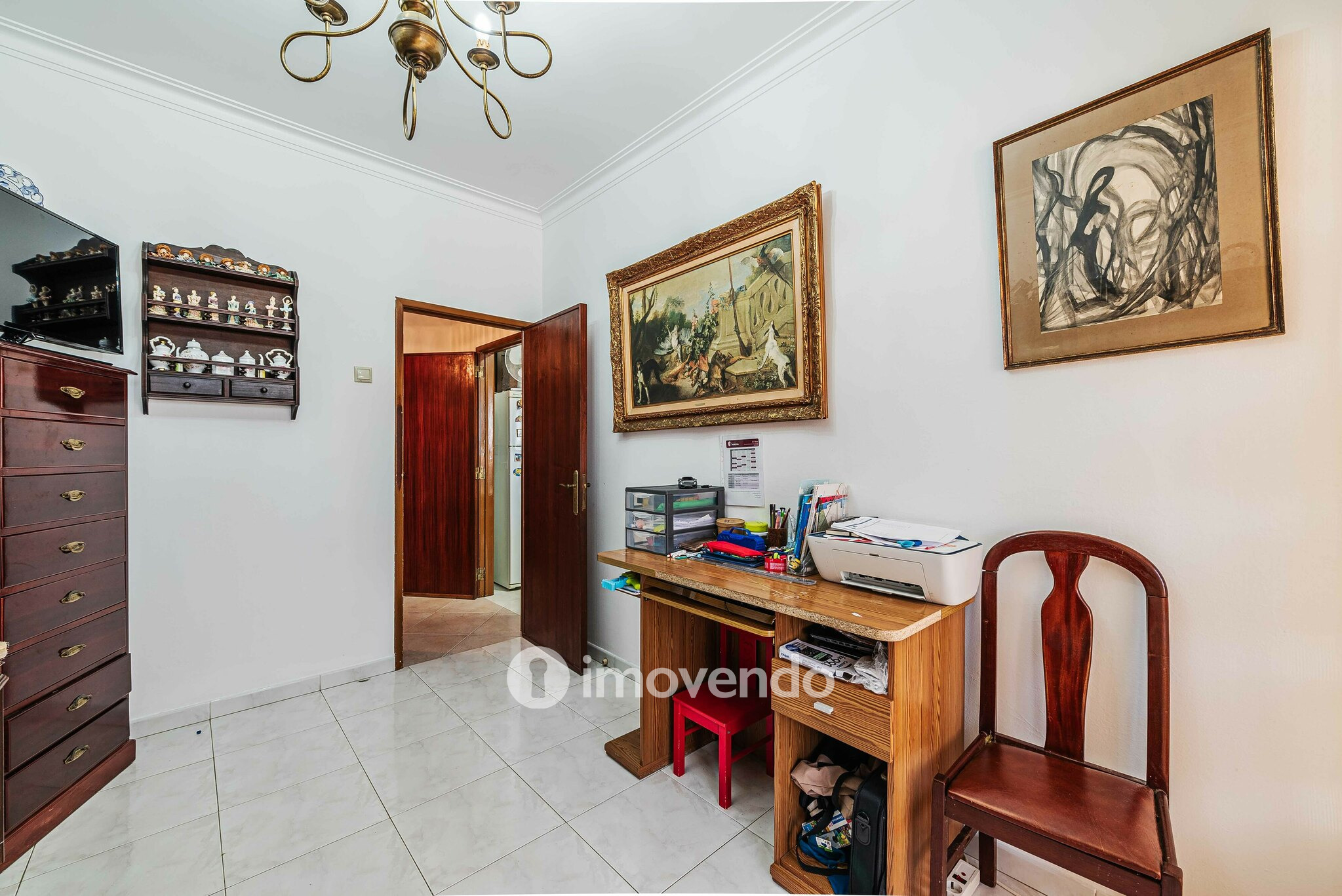 Apartamento T4, com vista rio e varanda, no centro do Barreiro