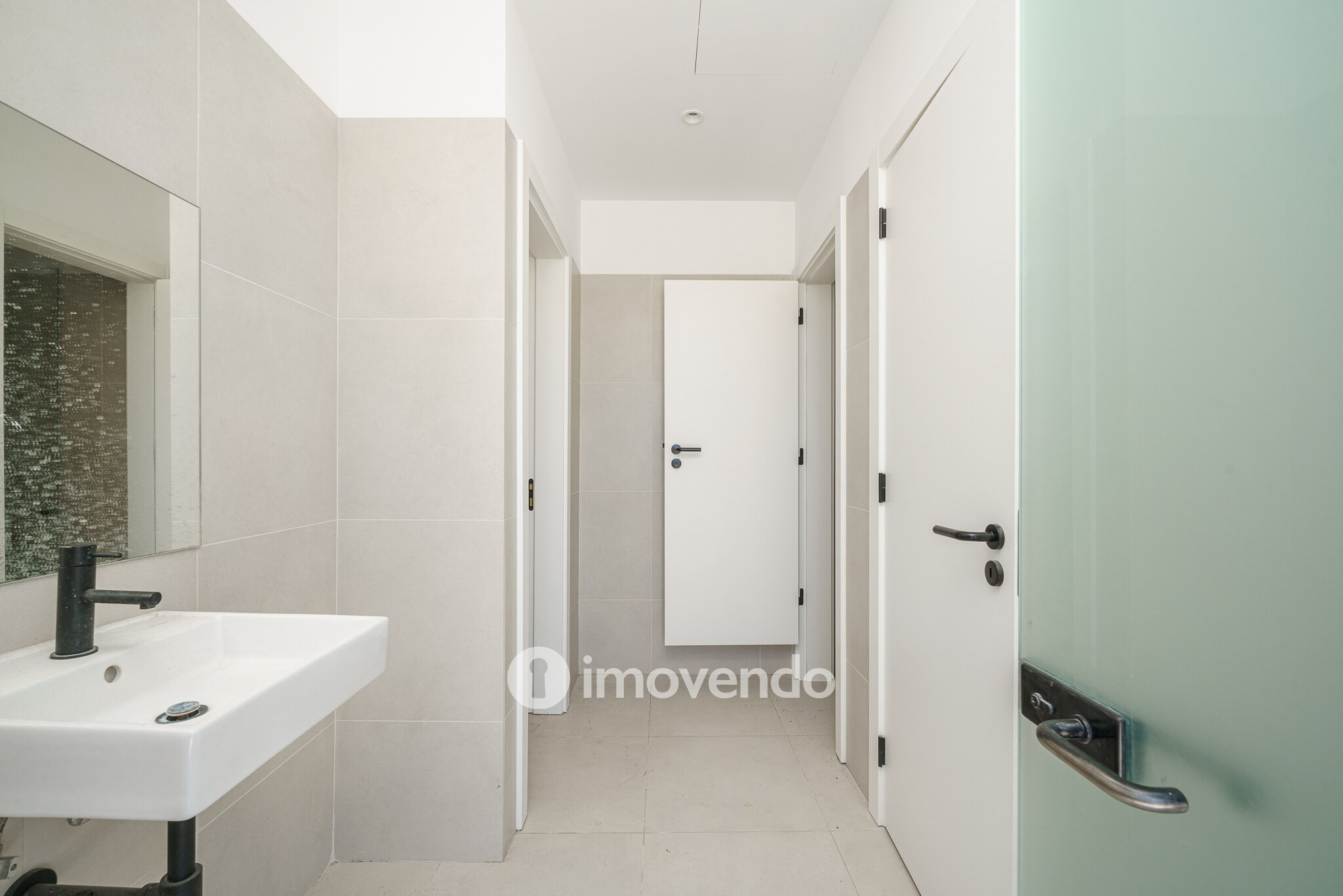 Apartamento 3 único, com estacionamento e piscina comum, no Barreiro