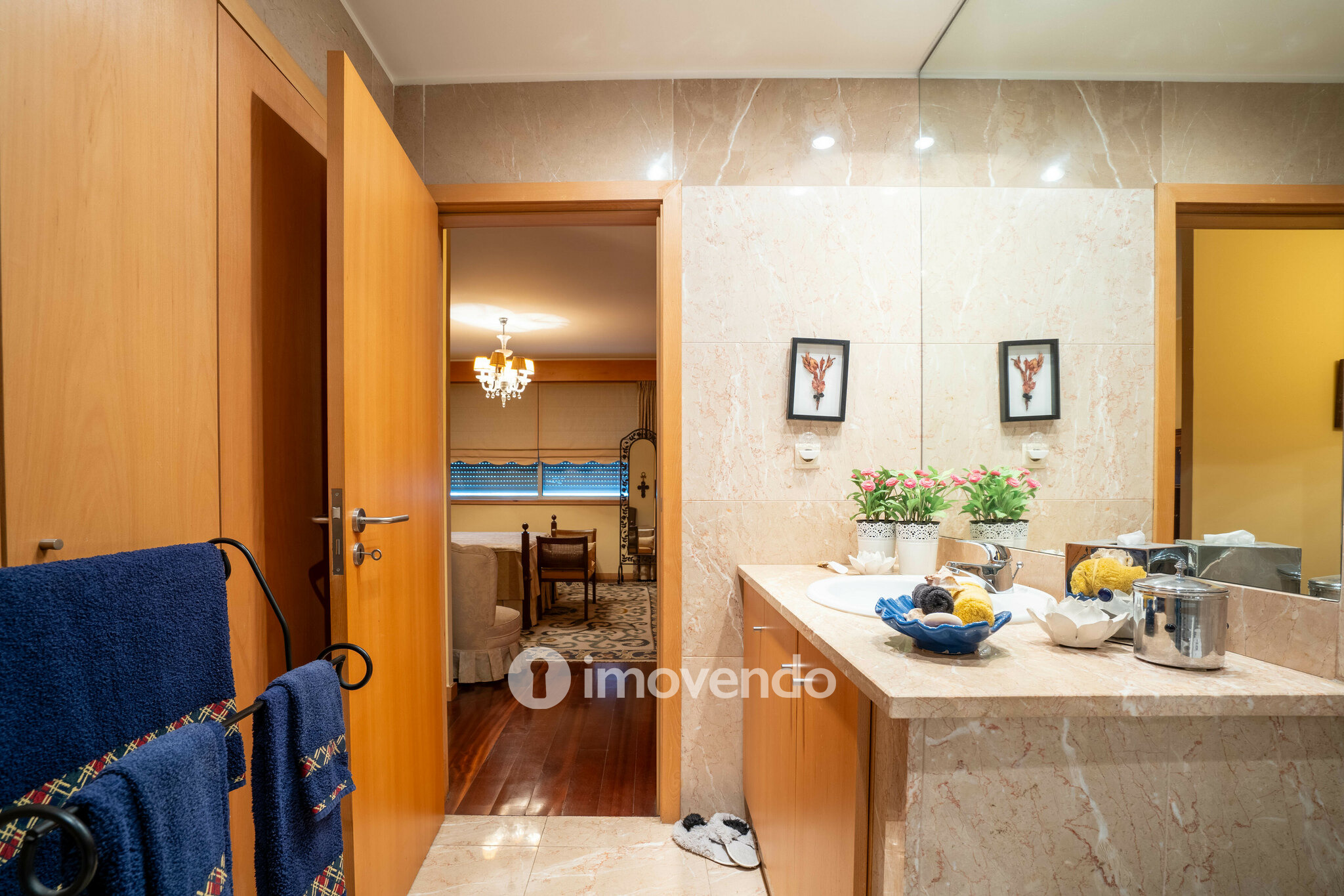 Apartamento T3 exclusivo, com estacionamento, em zona premium no Porto