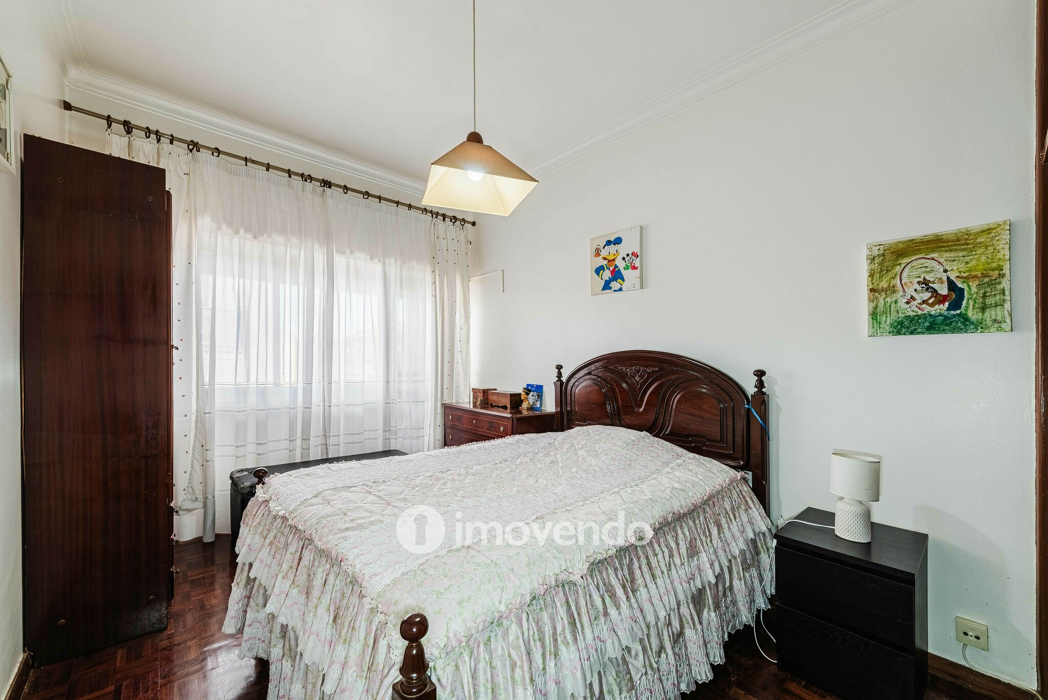 Apartamento T4, com vista rio e varanda, no centro do Barreiro