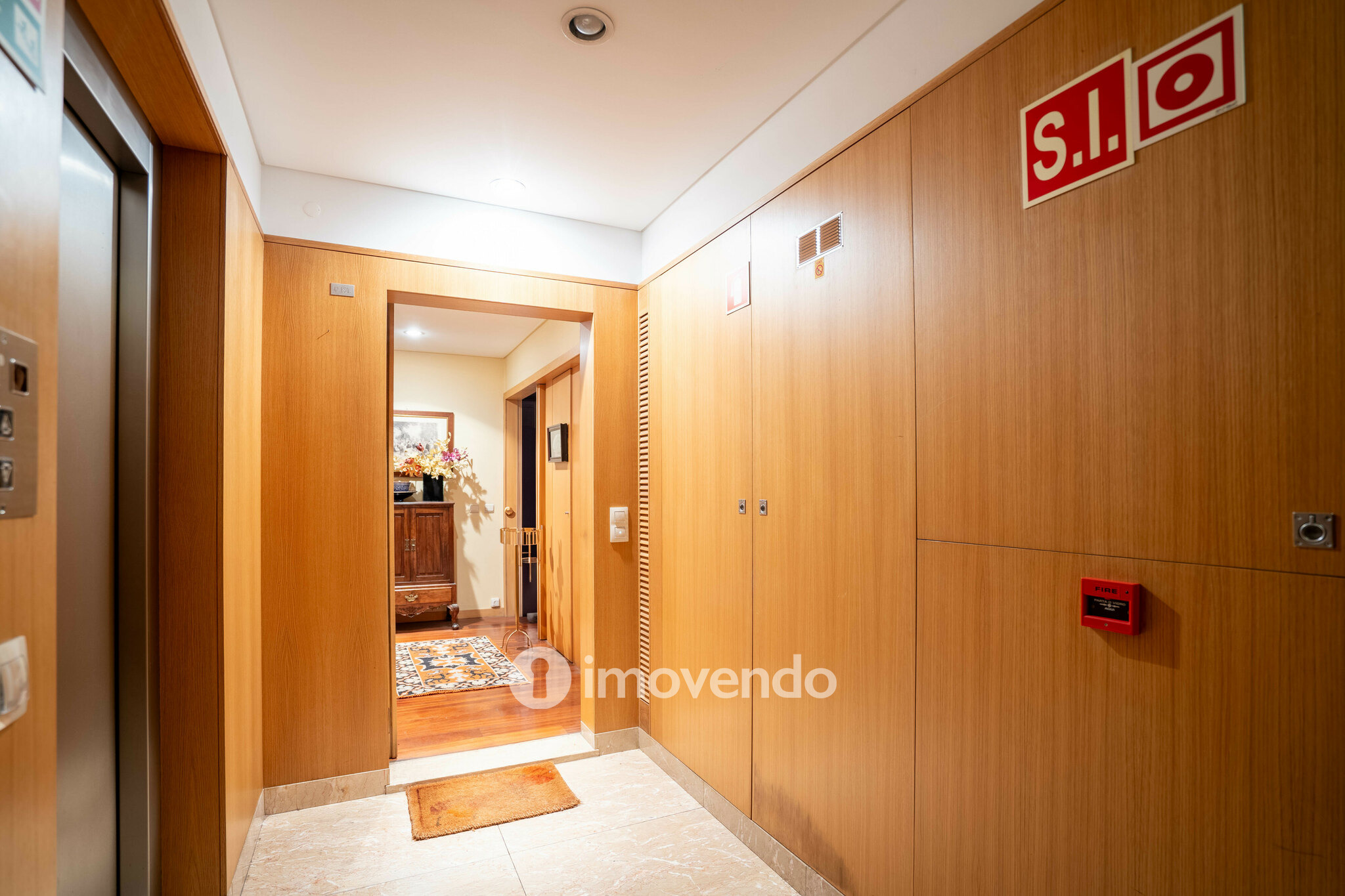 Apartamento T3 exclusivo, com estacionamento, em zona premium no Porto