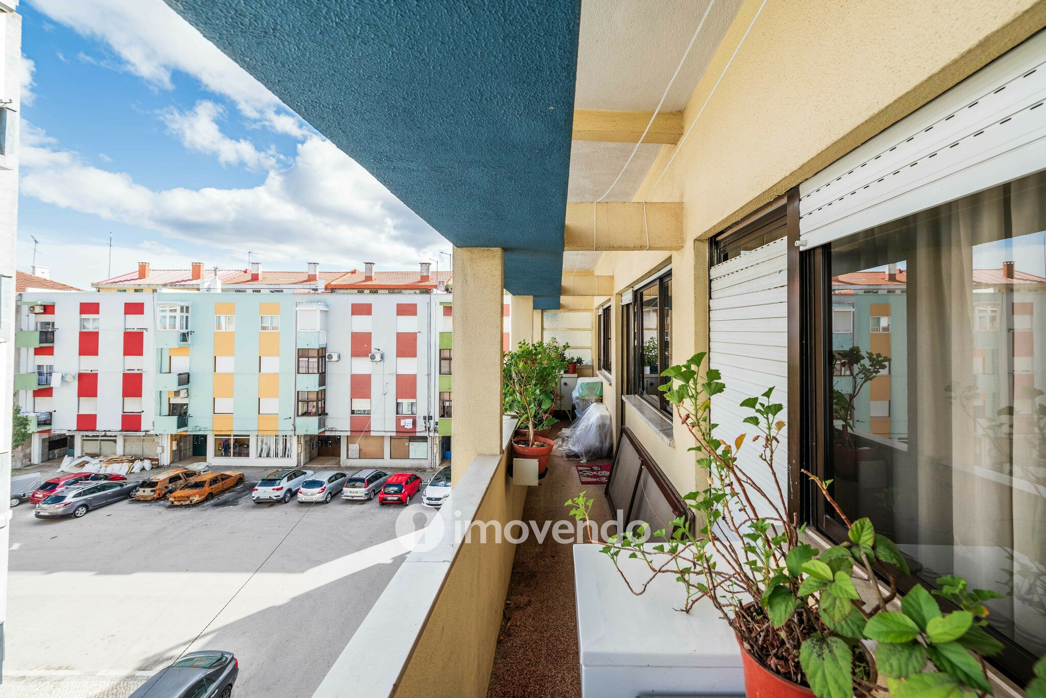 Apartamento T4, com vista rio e varanda, no centro do Barreiro