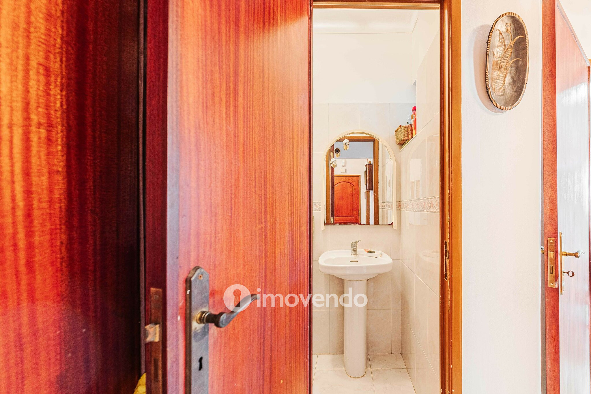 Apartamento T4, com vista rio e varanda, no centro do Barreiro