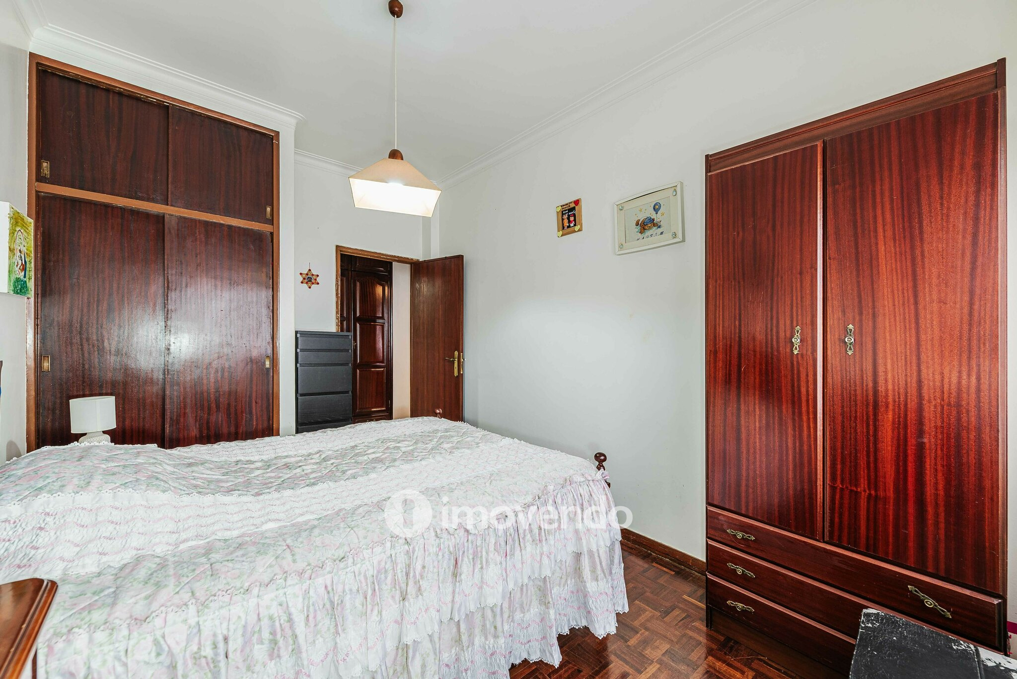 Apartamento T4, com vista rio e varanda, no centro do Barreiro