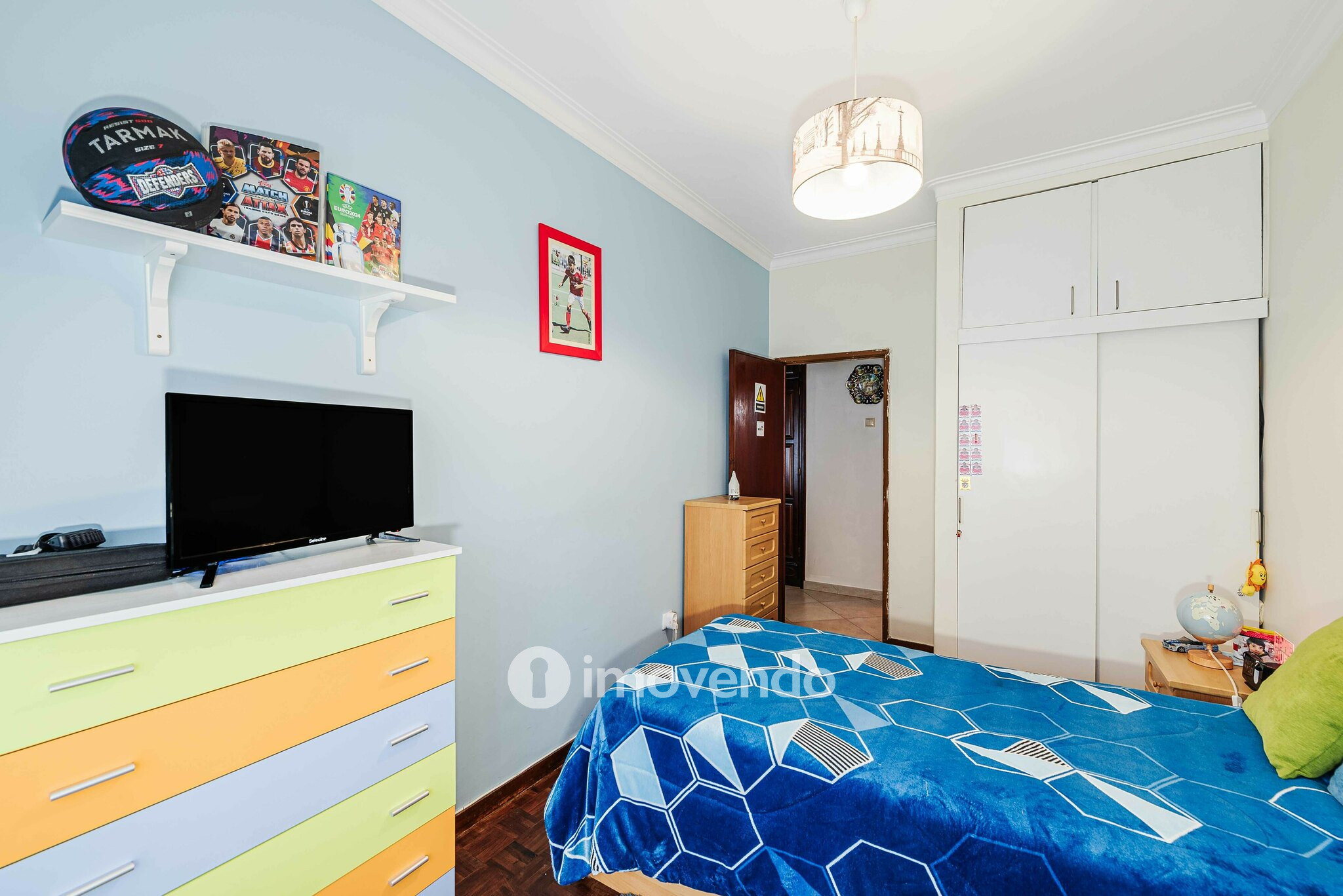 Apartamento T4, com vista rio e varanda, no centro do Barreiro