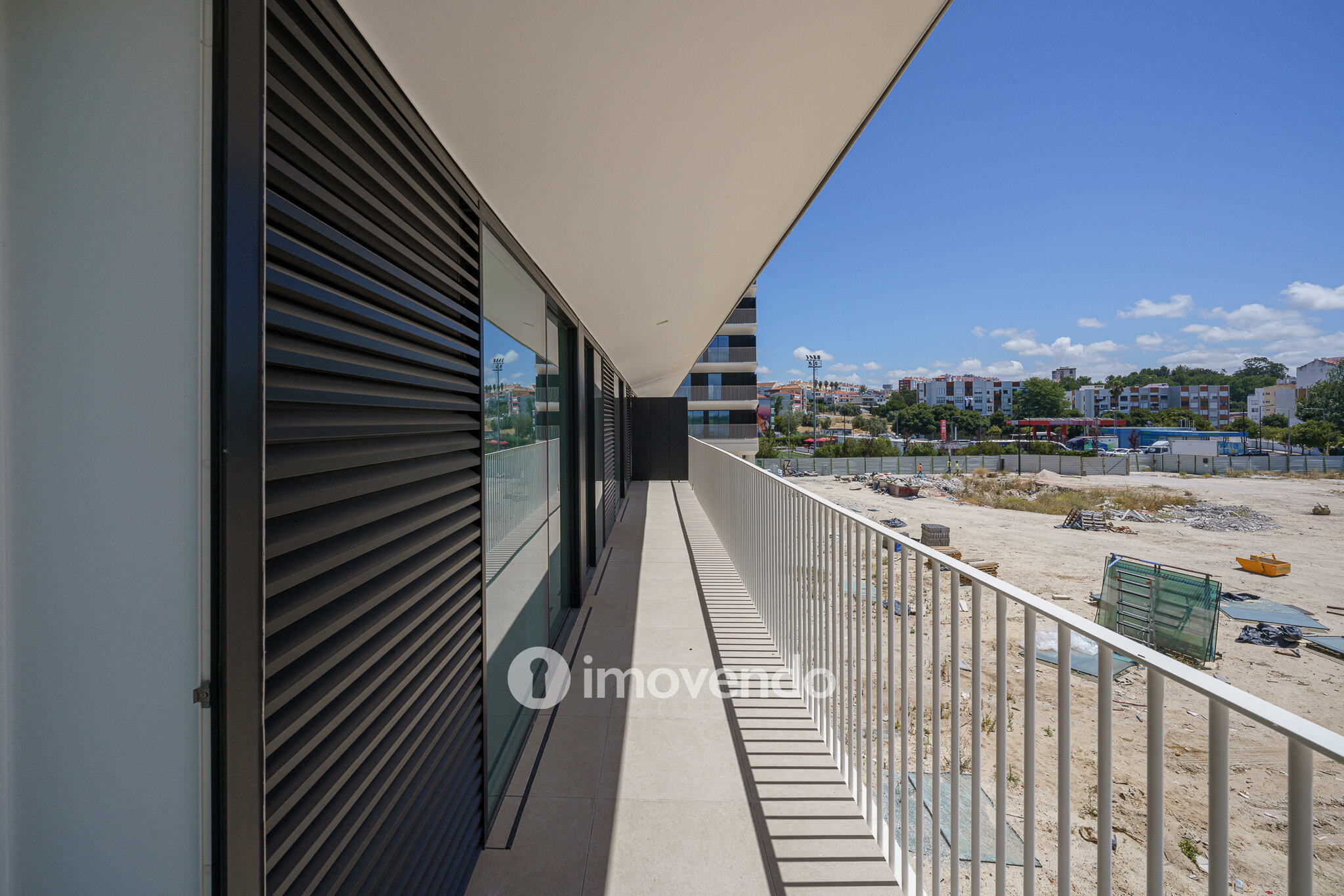 Apartamento 3 único, com estacionamento e piscina comum, no Barreiro