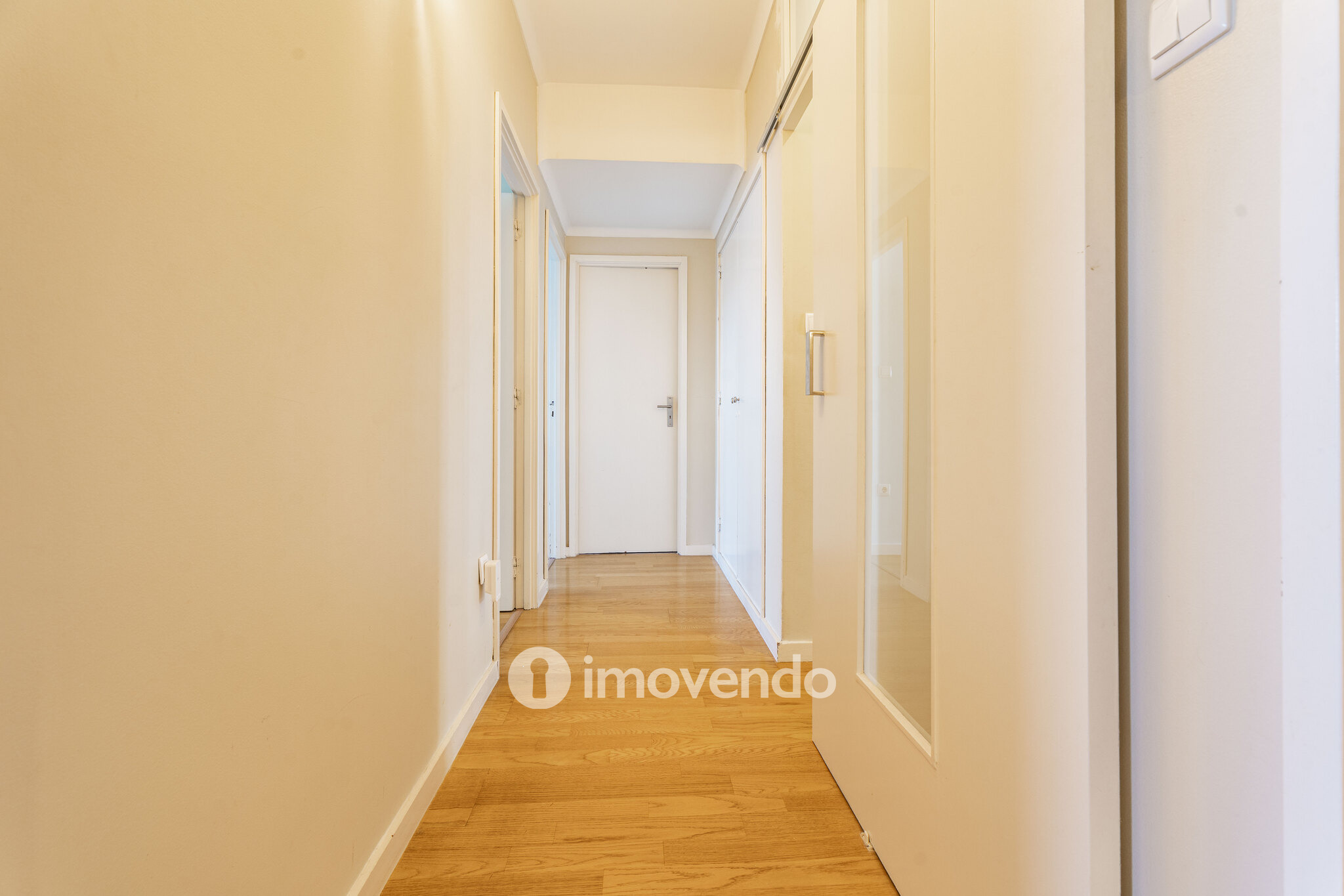 Apartamento T3, com lugar de estacionamento, em Matosinhos