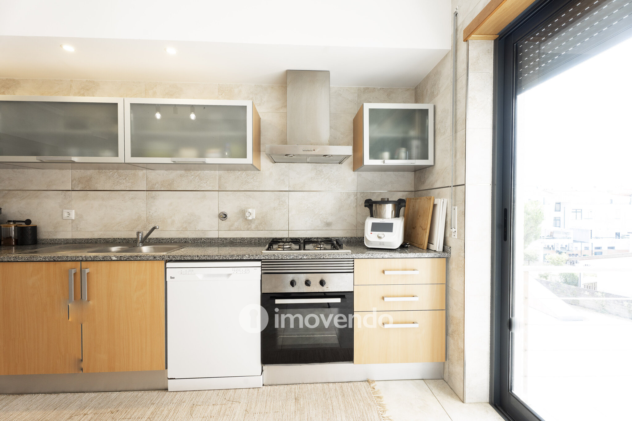 Apartamento T2 moderno, com estacionamento, na Curia, Anadia
