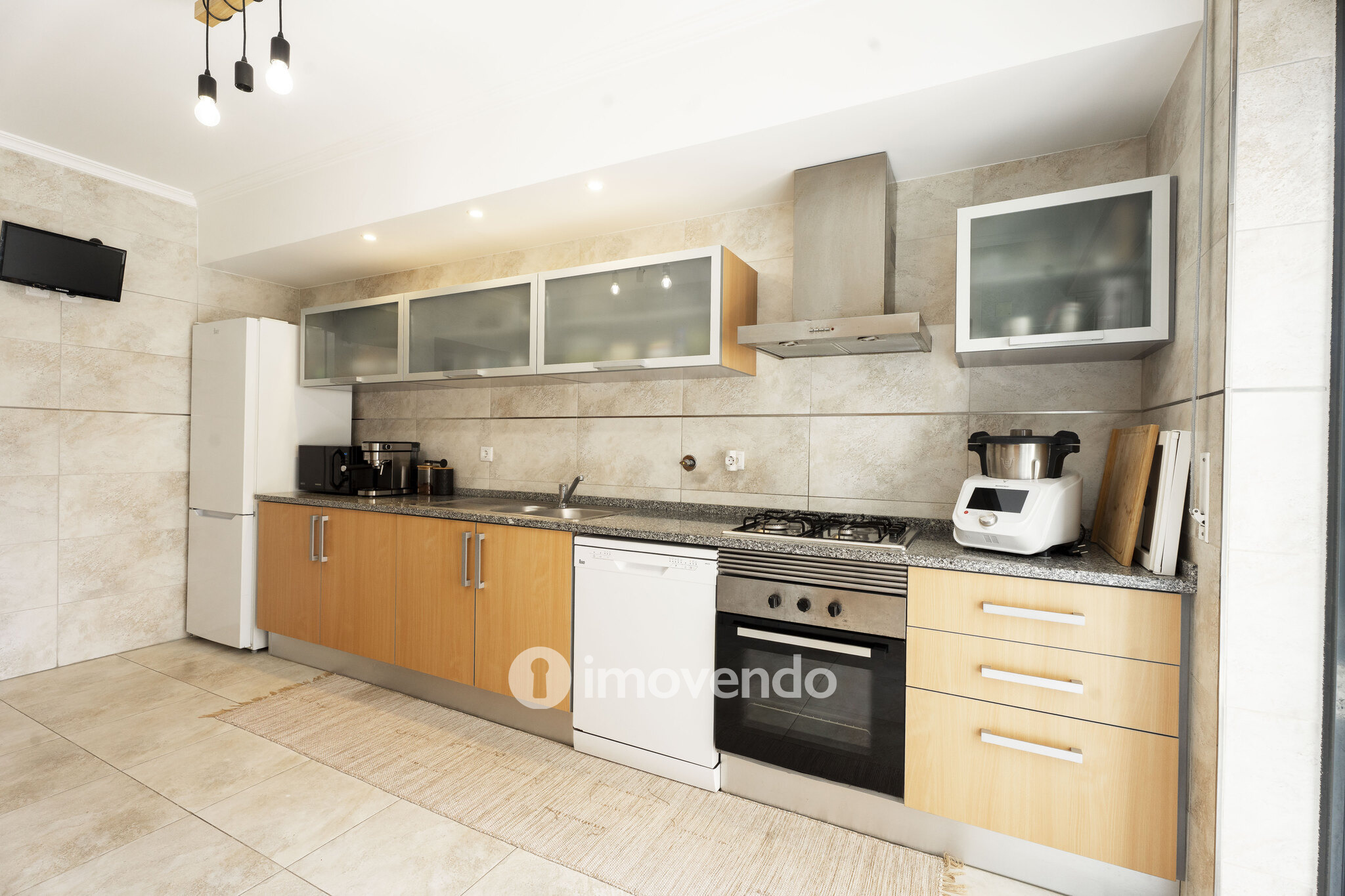 Apartamento T2 moderno, com estacionamento, na Curia, Anadia