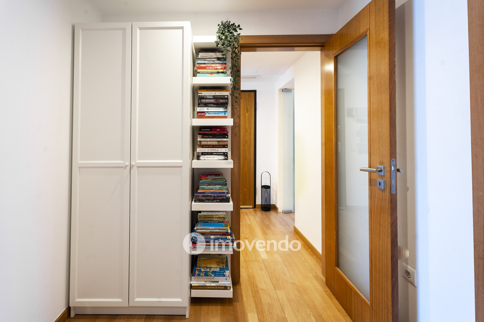 Apartamento T2 moderno, com estacionamento, na Curia, Anadia
