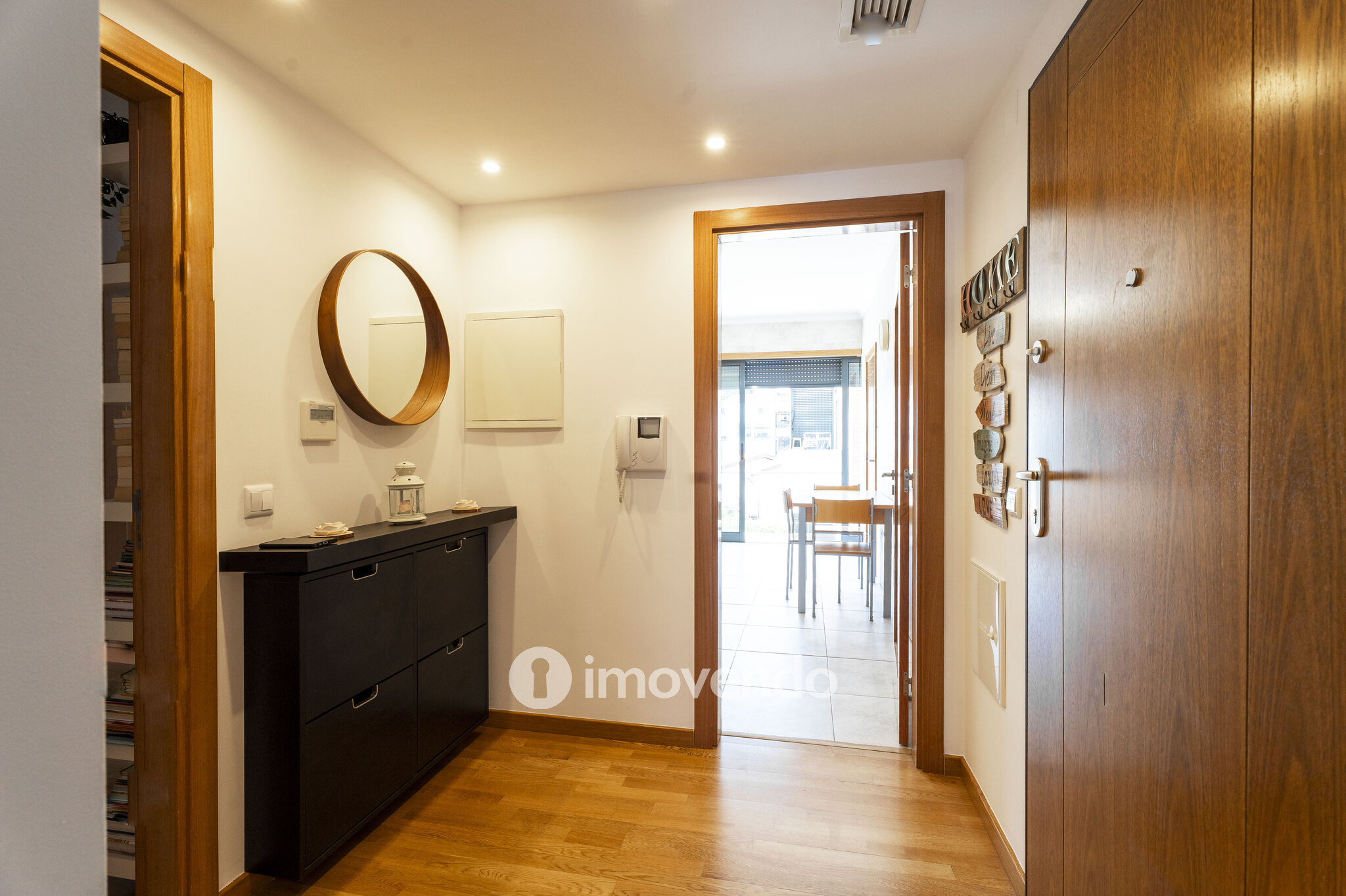 Apartamento T2 moderno, com estacionamento, na Curia, Anadia