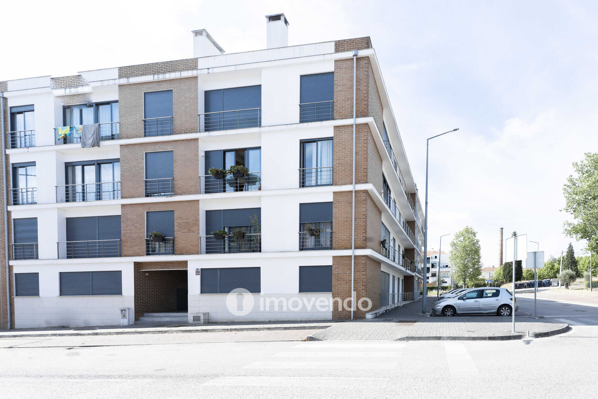 Apartamento T2 moderno, com estacionamento, na Curia, Anadia