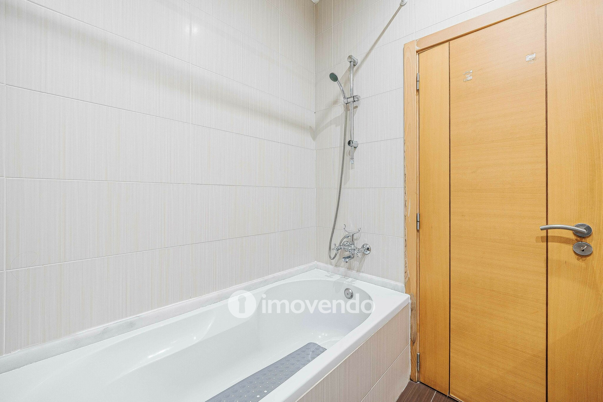 Apartamento T3 remodelado, mobilado e equipado, no centro de Lisboa
