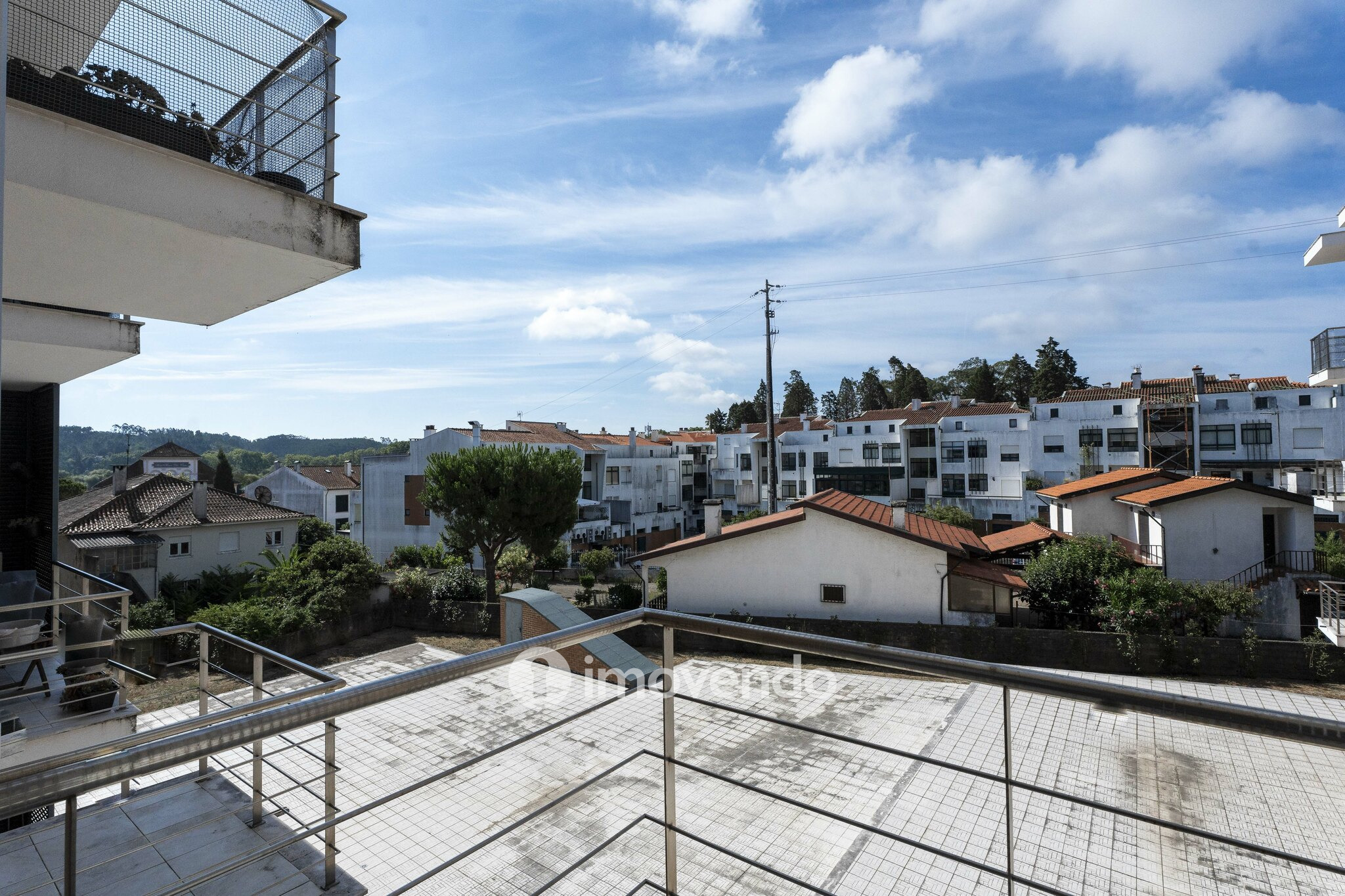 Apartamento T2 moderno, com estacionamento, na Curia, Anadia