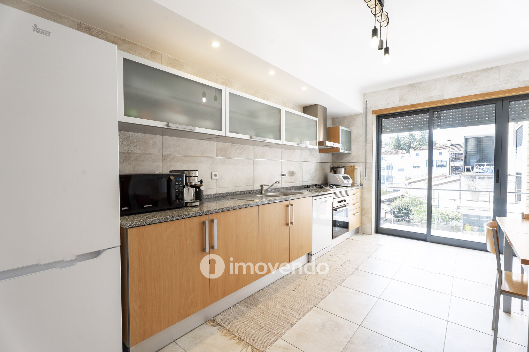 Apartamento T2 moderno, com estacionamento, na Curia, Anadia