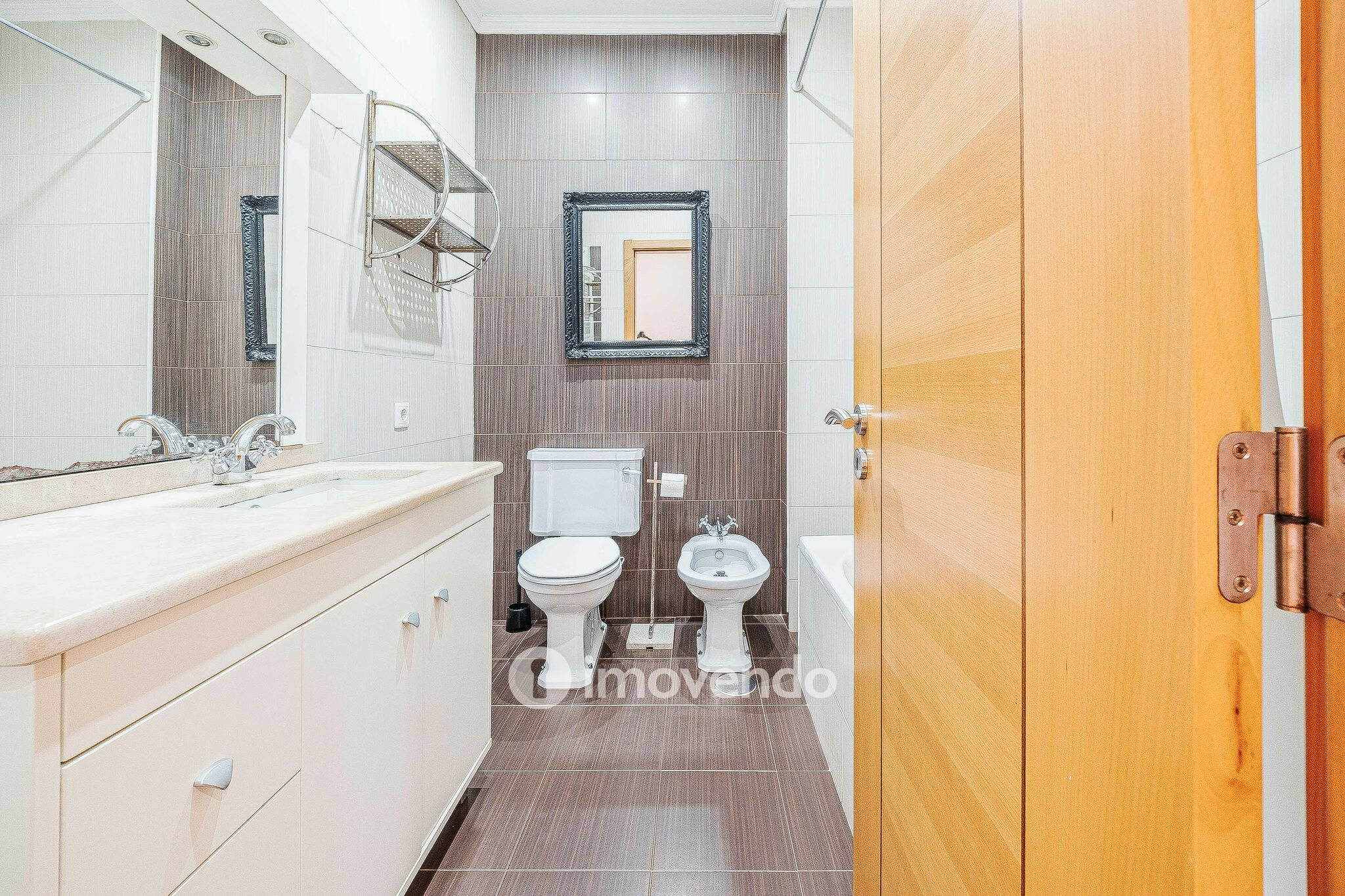 Apartamento T3 remodelado, mobilado e equipado, no centro de Lisboa
