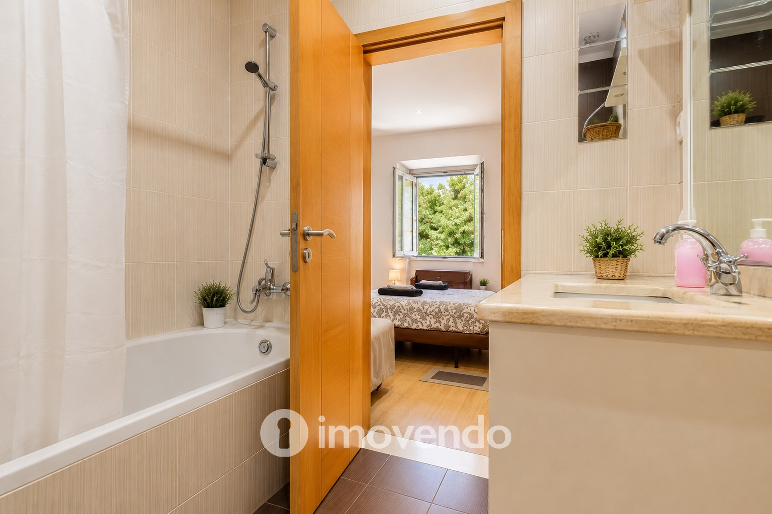 Apartamento T3 remodelado, mobilado e equipado, no centro de Lisboa