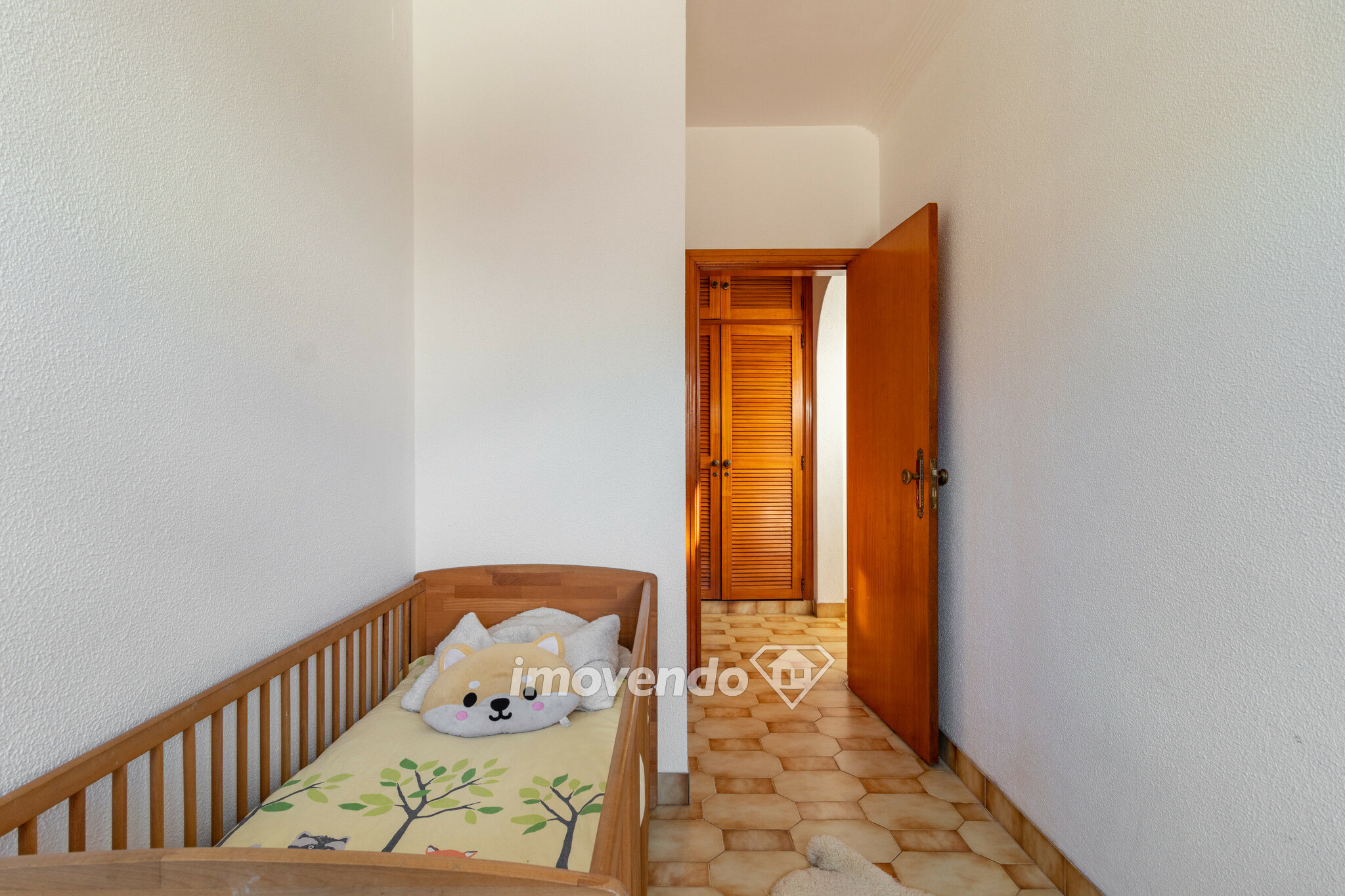 Moradia T4+1 com piscina e garagem, numa localização ímpar, em Colares