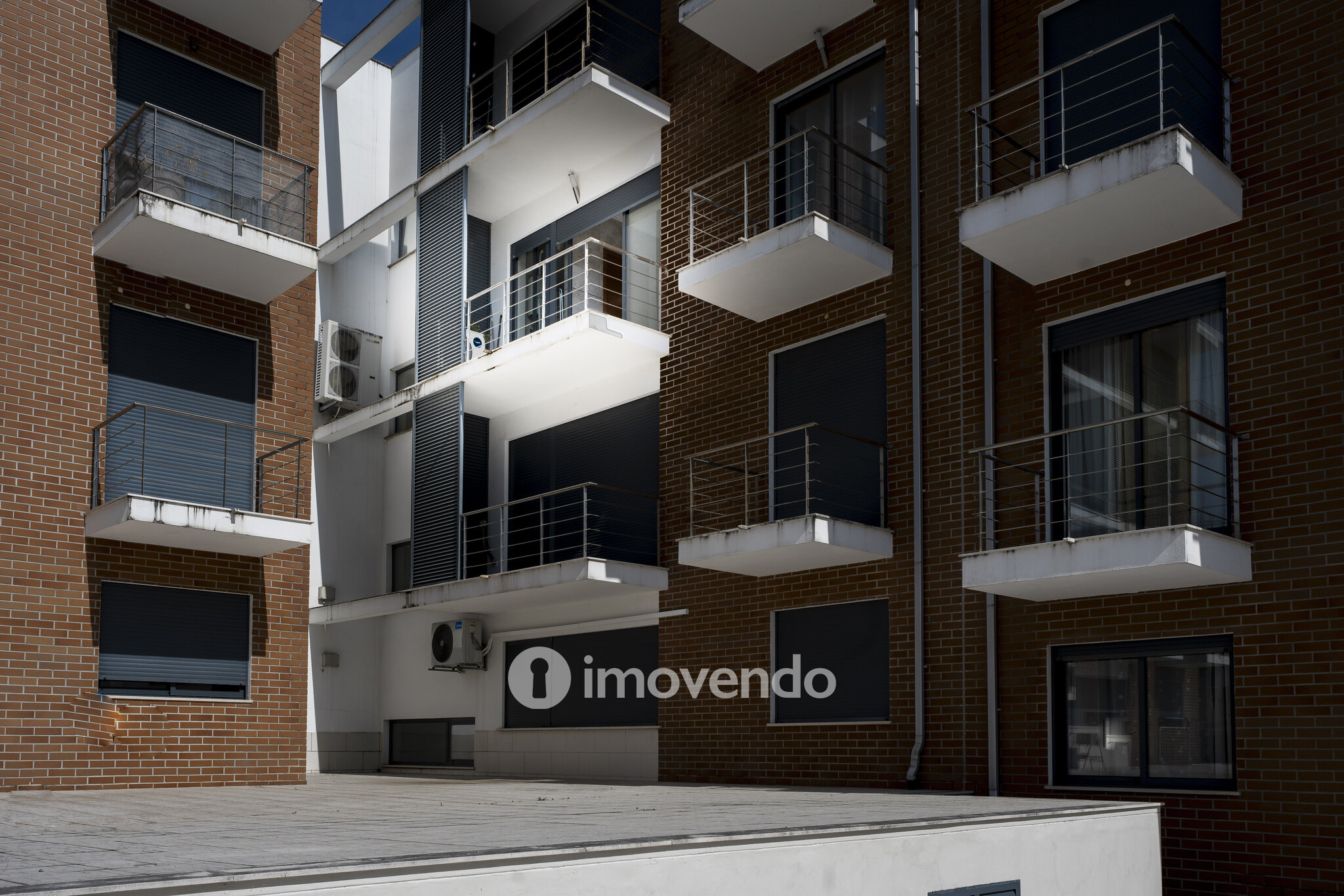 Apartamento T2 moderno, com estacionamento, na Curia, Anadia