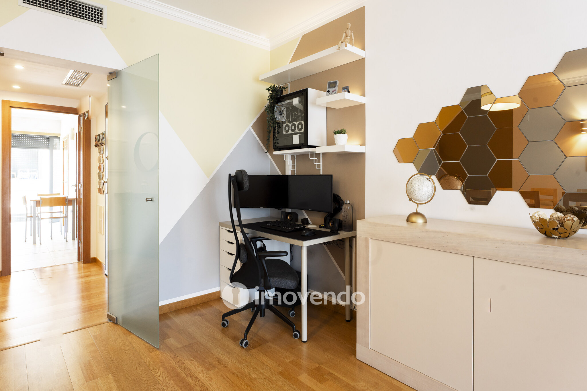 Apartamento T2 moderno, com estacionamento, na Curia, Anadia
