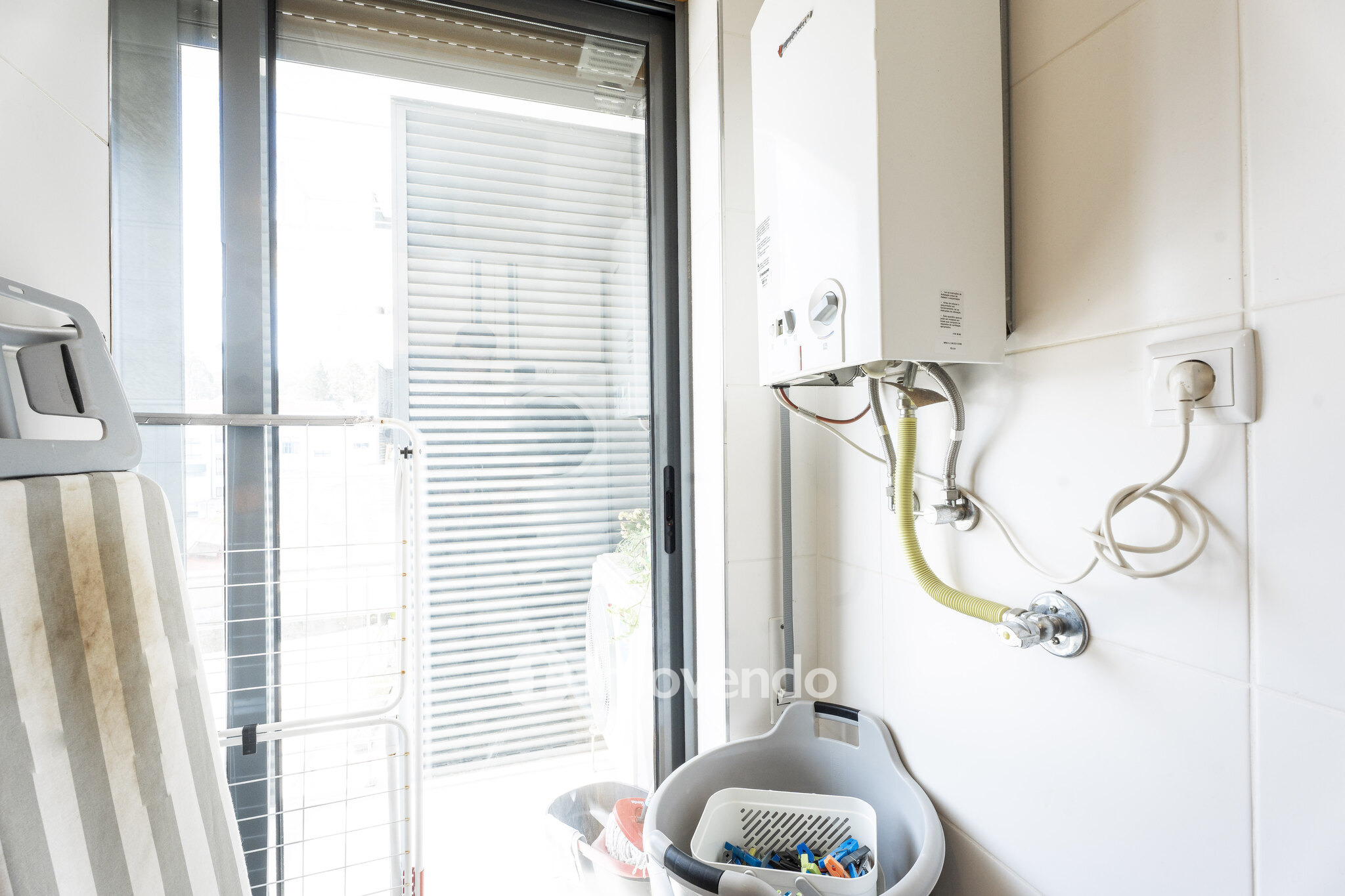 Apartamento T2 moderno, com estacionamento, na Curia, Anadia