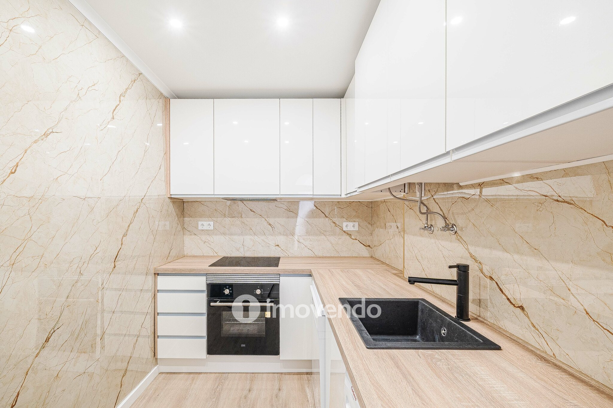 Apartamento T1 remodelado e com cozinha equipada, em Entrecampos