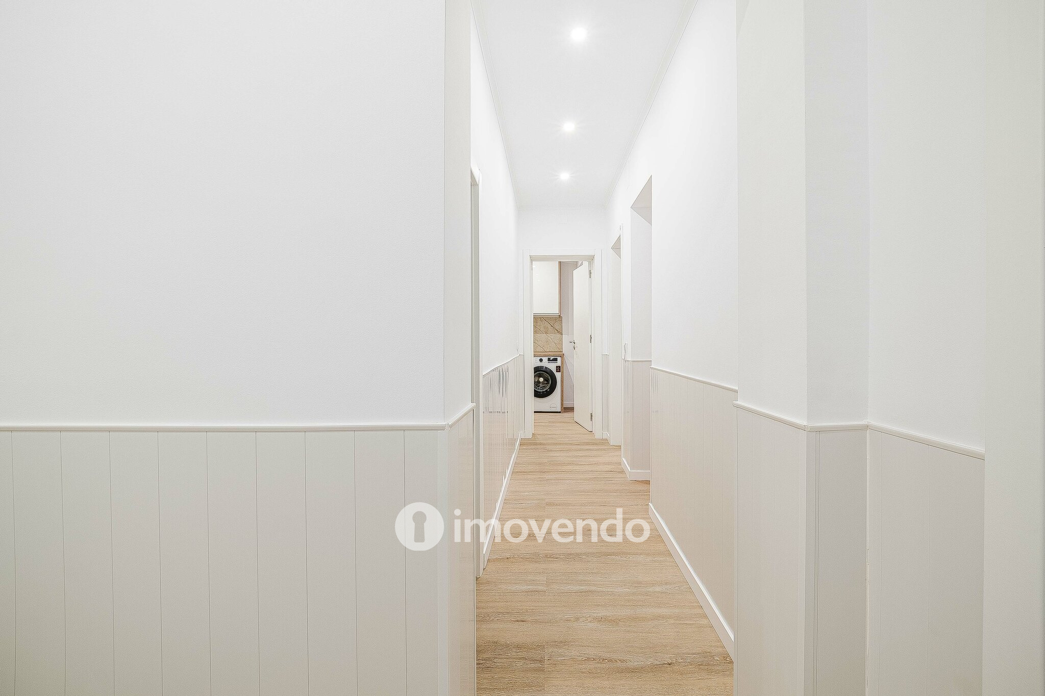 Apartamento T1 remodelado e com cozinha equipada, em Entrecampos