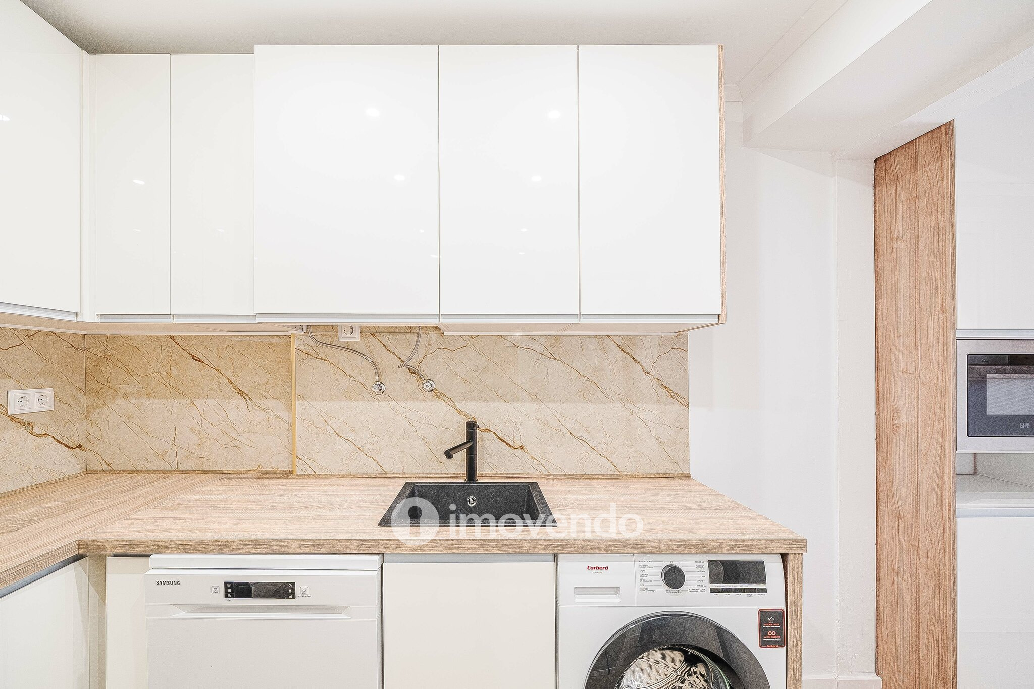 Apartamento T1 remodelado e com cozinha equipada, em Entrecampos