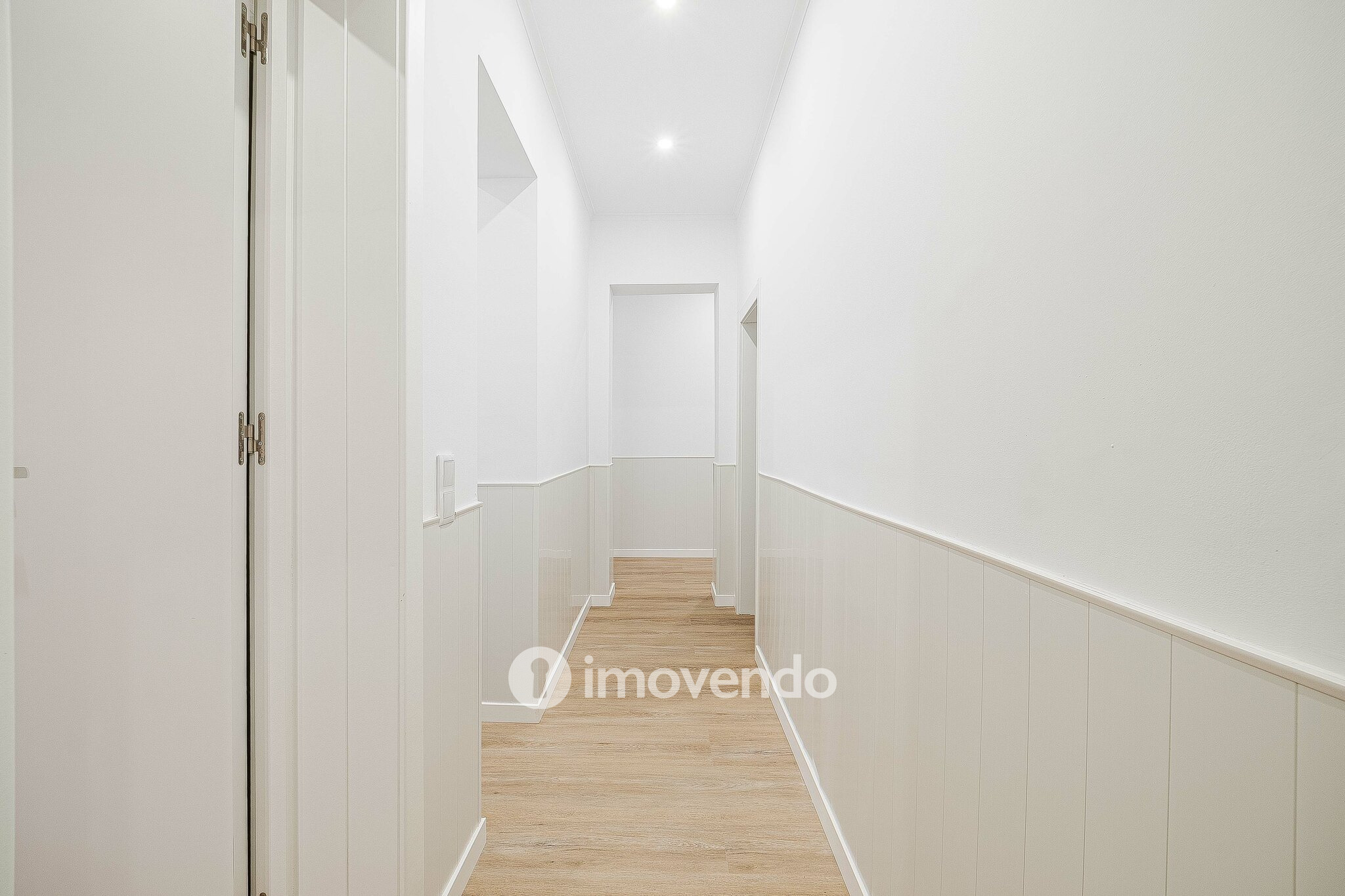 Apartamento T1 remodelado e com cozinha equipada, em Entrecampos