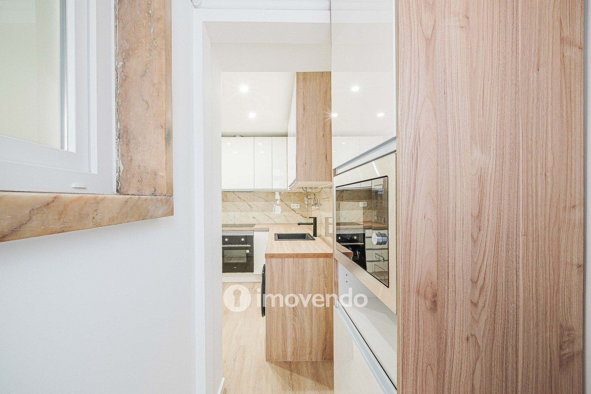 Apartamento T1 remodelado e com cozinha equipada, em Entrecampos