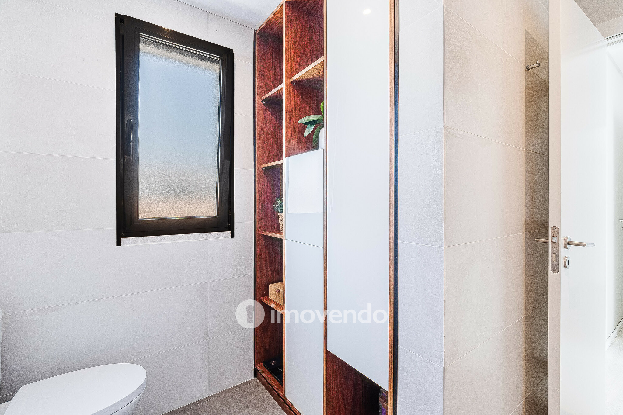 Moradia T3 moderna, com piscina e garagem, em Santo Antão do Tojal